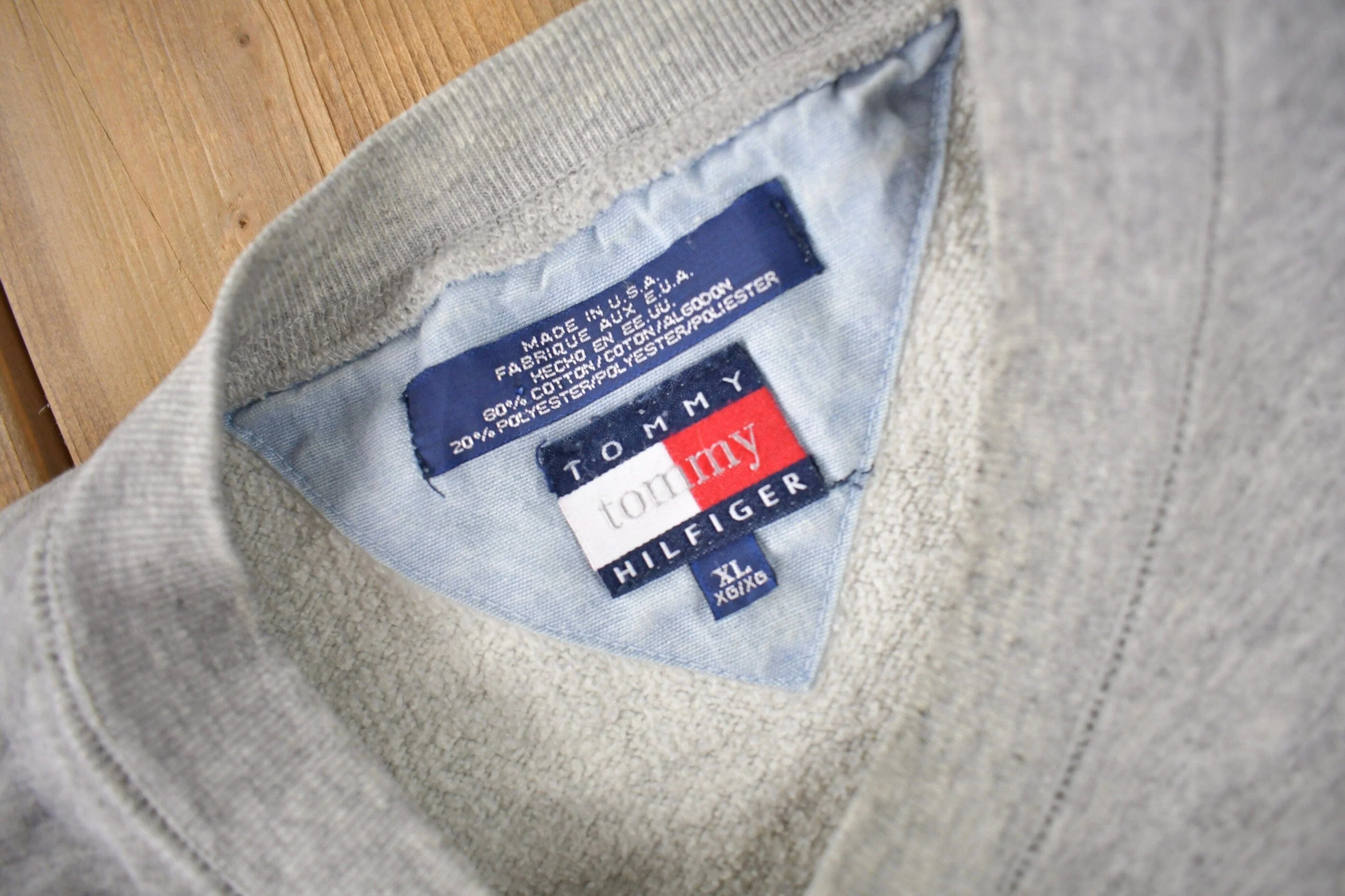 Vintage 1990s Tommy Hilfiger Flag Graphic Crewneck Sweatshirt Men's 2XL - Image 5