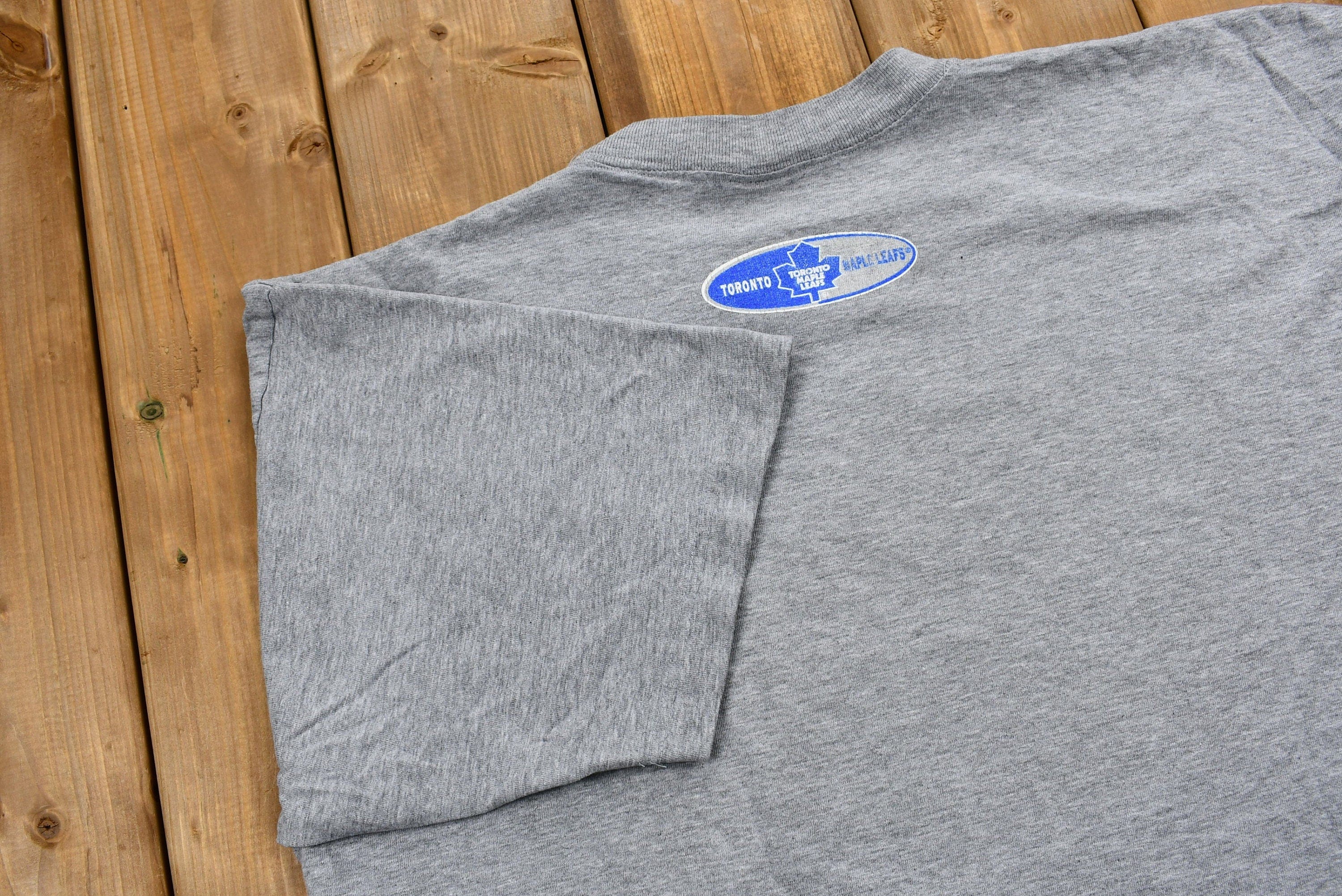Vintage 1990s Toronto Maple Leafs T-Shirt Men's XL - Image 5