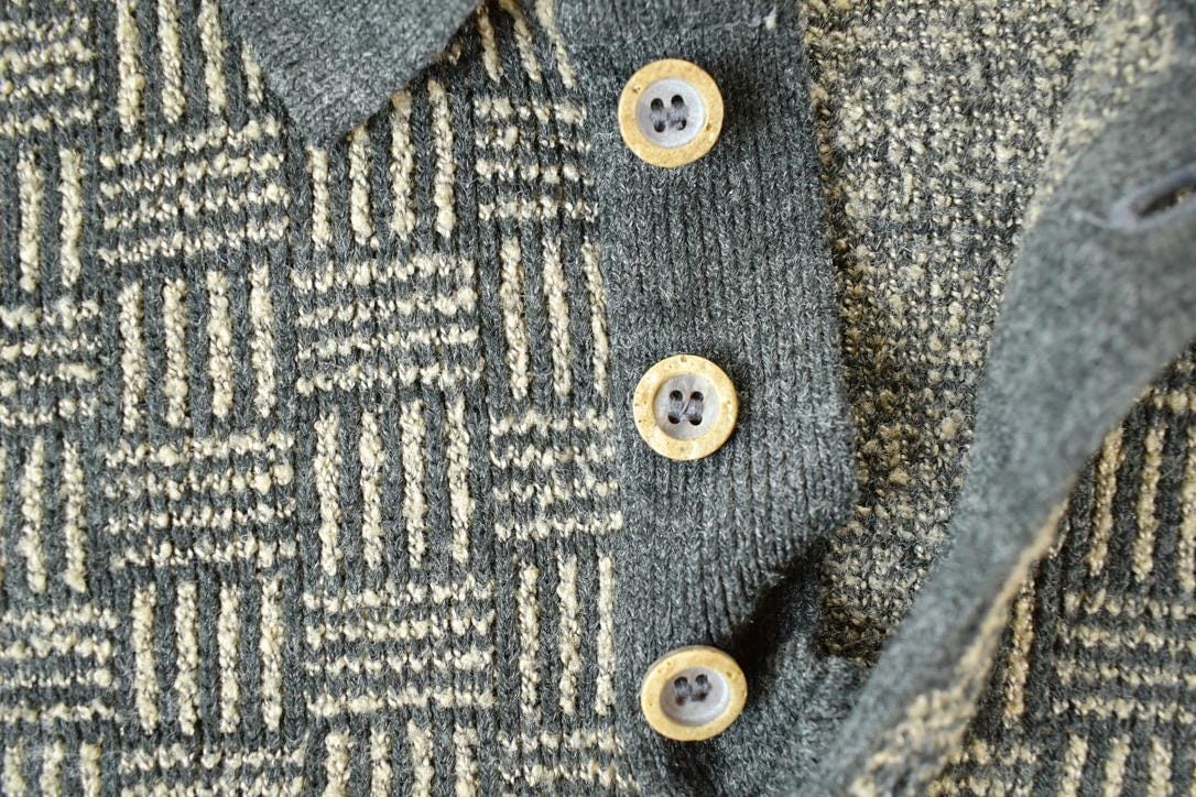 Vintage 1990s TT Quarter Button Knit Abstract Pattern Crewneck Sweater Men's Large - Image 4