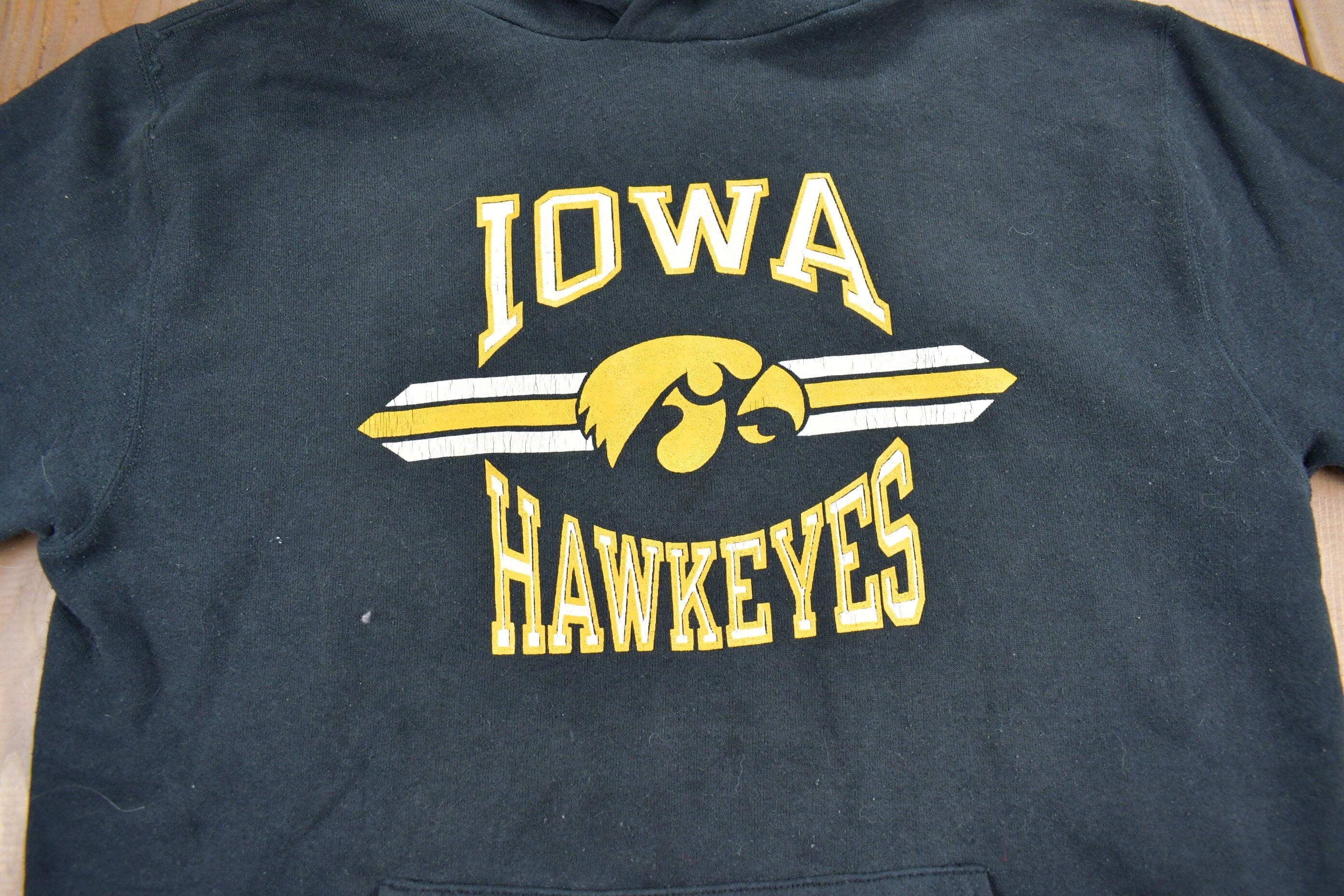 Vintage 1990s University Of Iowa Hawkeyes Collegiate Hoodie Men's Medium - Image 3