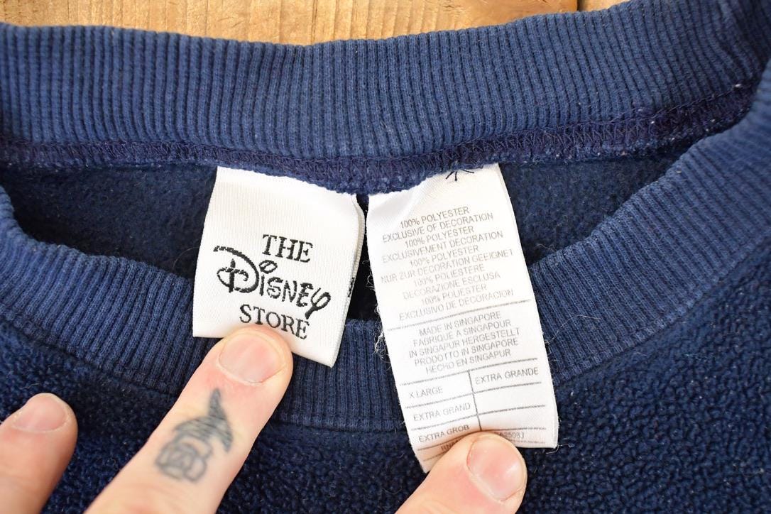 Vintage 1990s Winnie The Pooh And Friends Embroidered Fleece Disney Crewneck Sweater Men's XL - Image 4