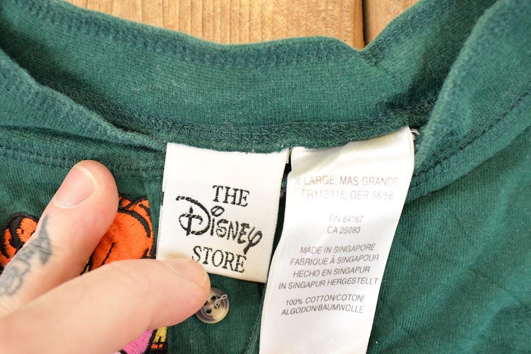 Vintage 1990s Winnie The Pooh Gang Embroidered Disney Crewneck Shirt Men's L - Image 4