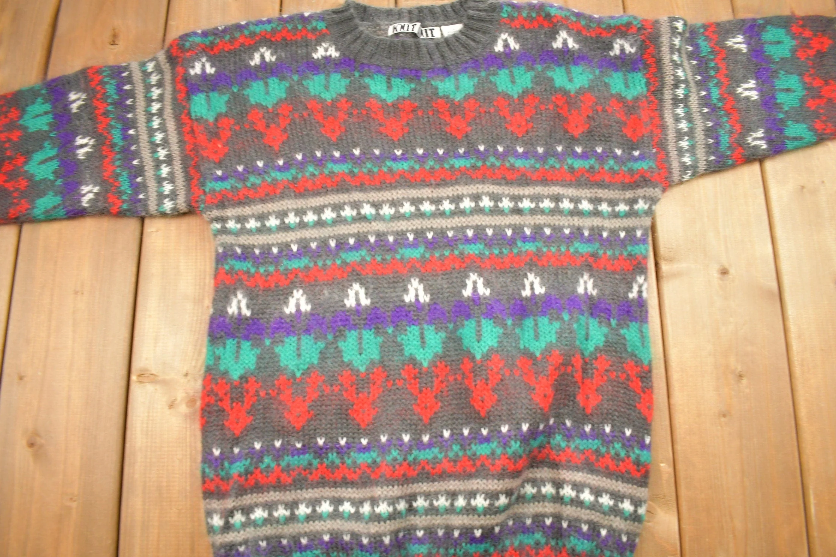 Vintage 1990s Winter Theme Knitted Crewneck Sweater Men's Small - Image 3