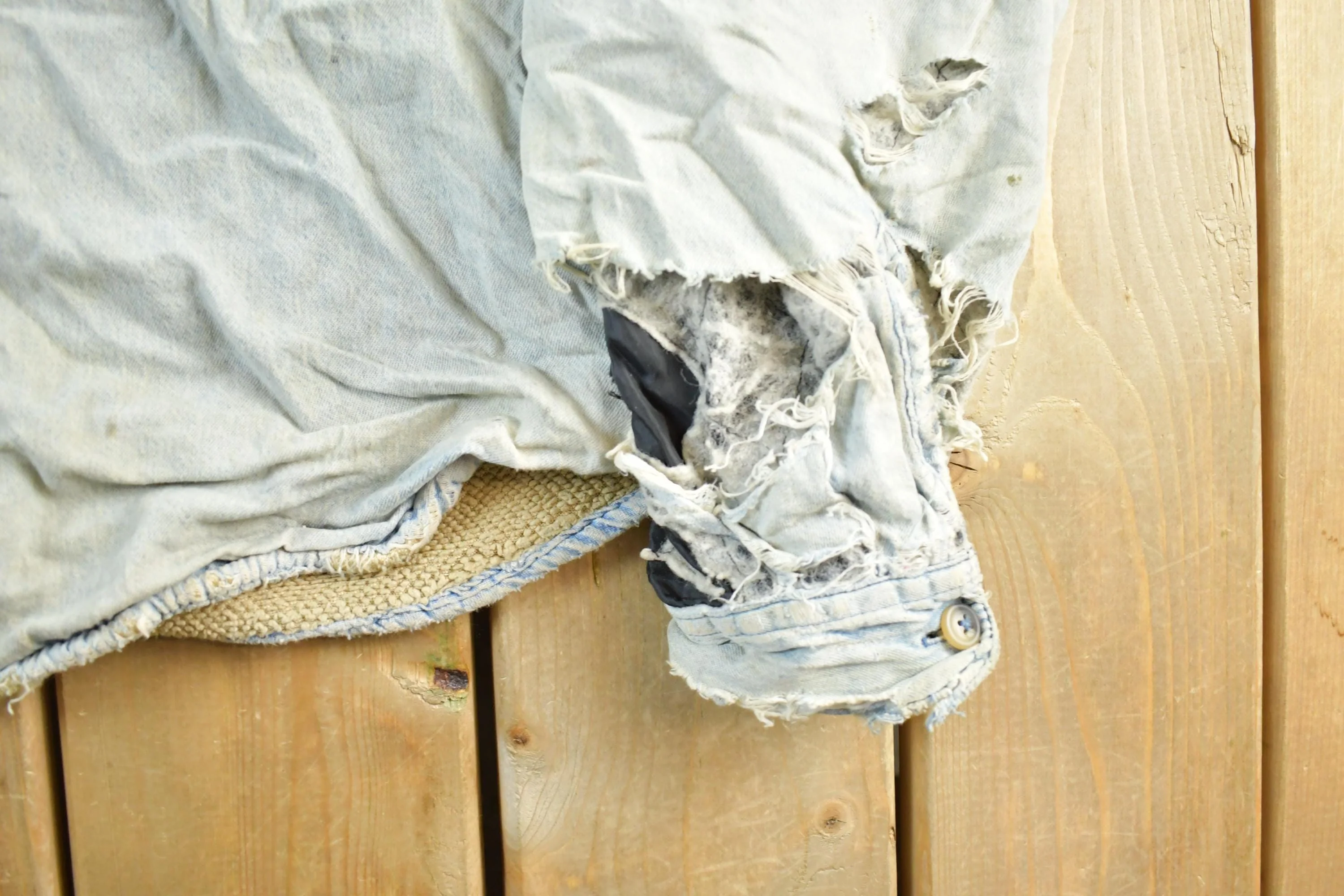 Vintage 1990s Wrangler Thrashed Distressed Lined Denim Button Up Shirt Men's Large - Image 3
