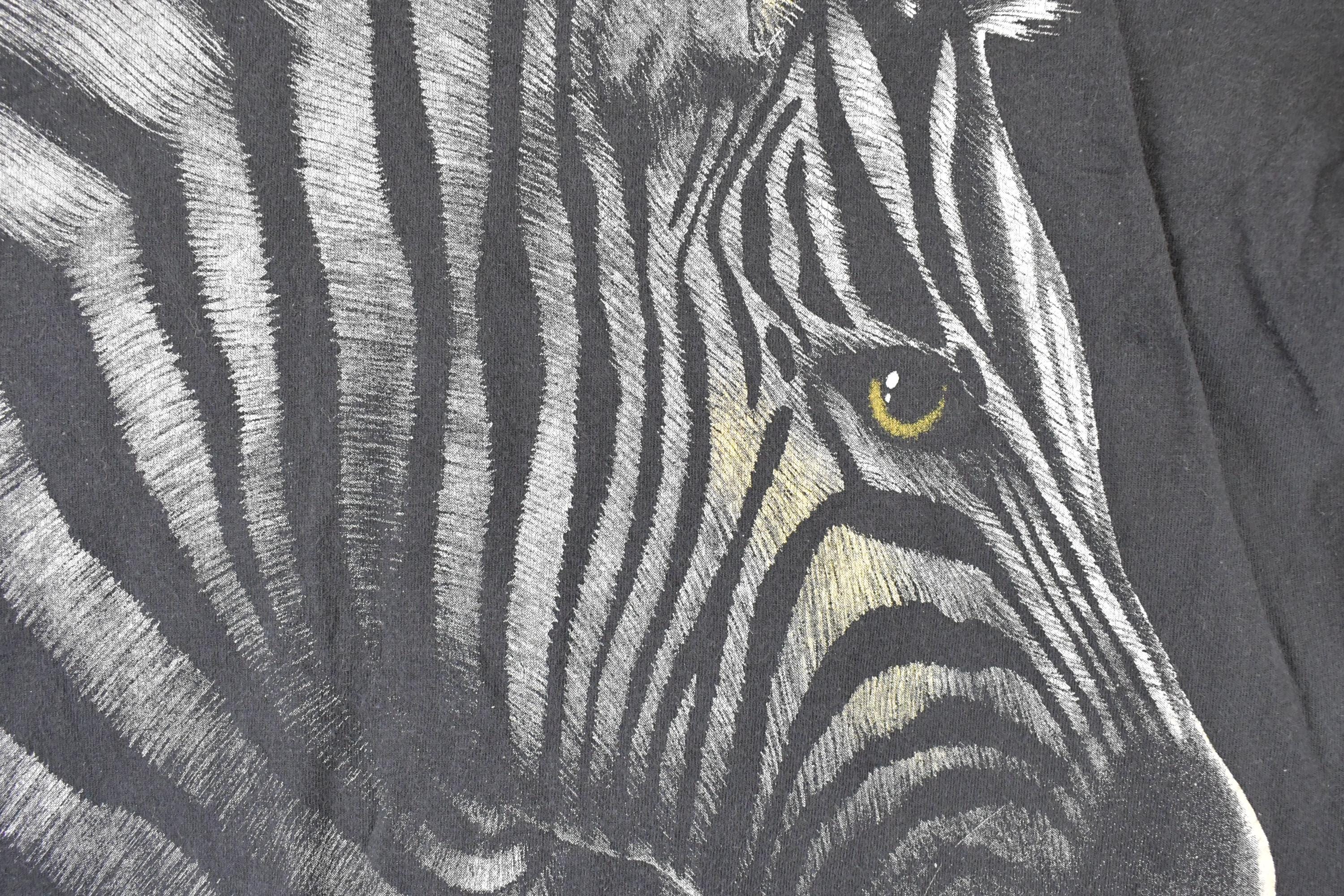 Vintage 1990s Zebra Portrait Souvenir Sahara T-Shirt Men's L - Image 3
