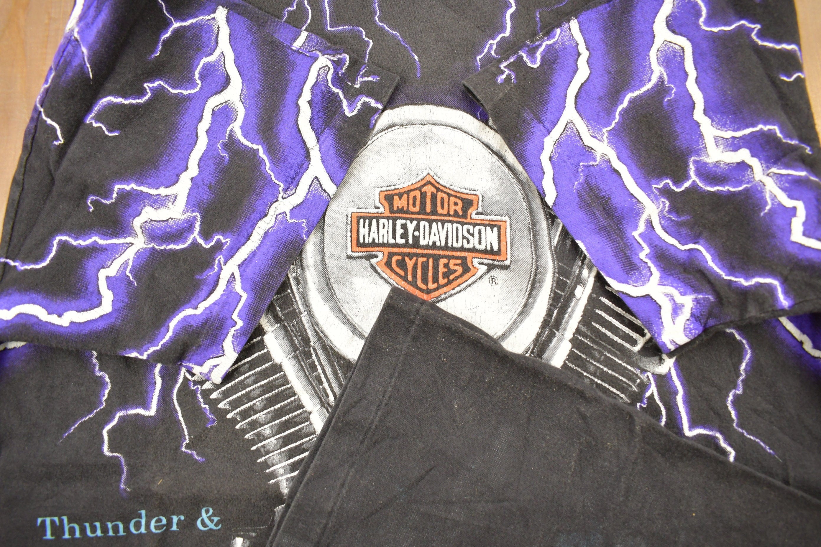 Vintage 1992 Harley Davidson Motorcycles Thunder & Lightning All Over Print T-Shirt Men's Medium - Image 5