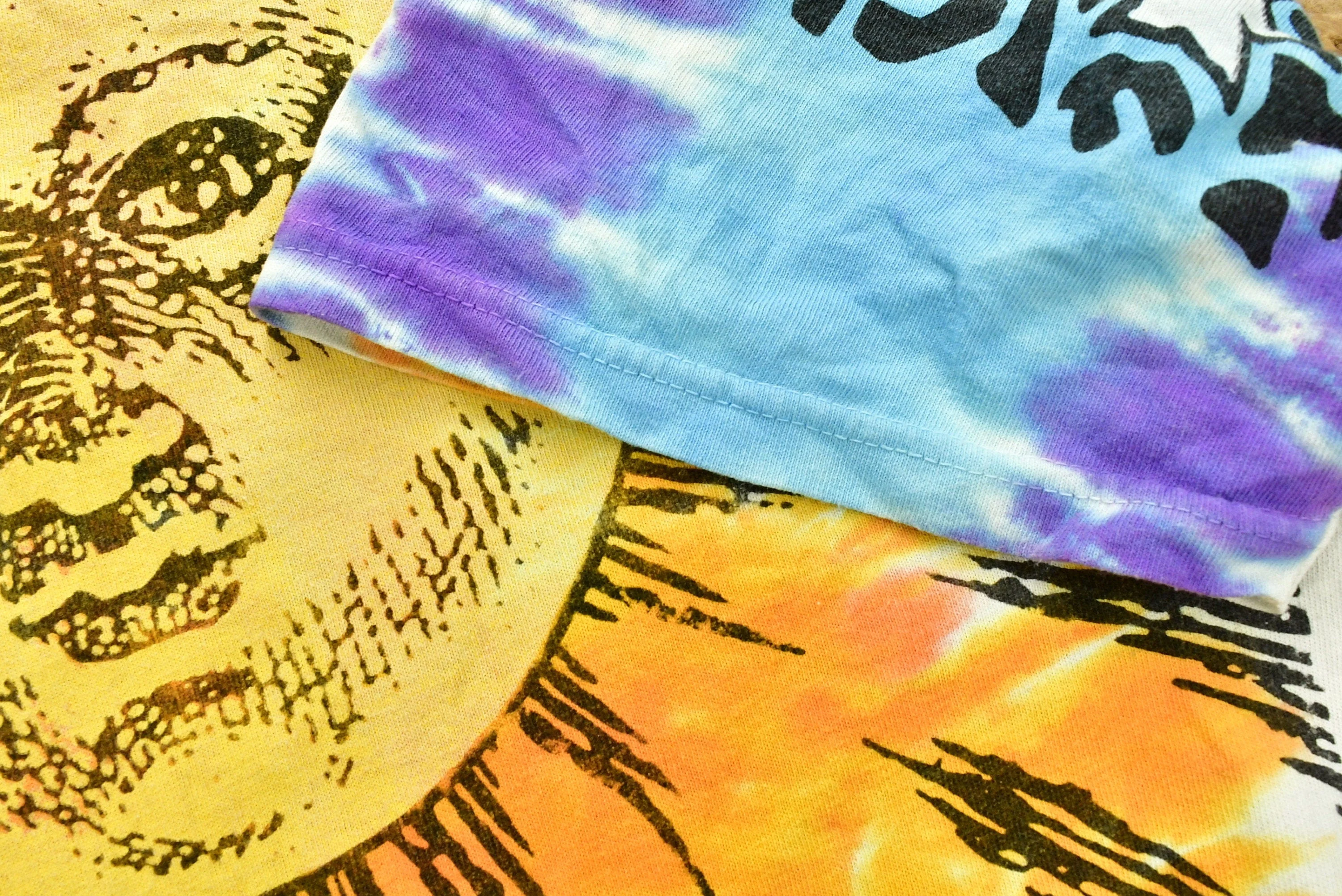 Vintage 1992 Liquid Blue Sun & Moon T Shirt - Image 5