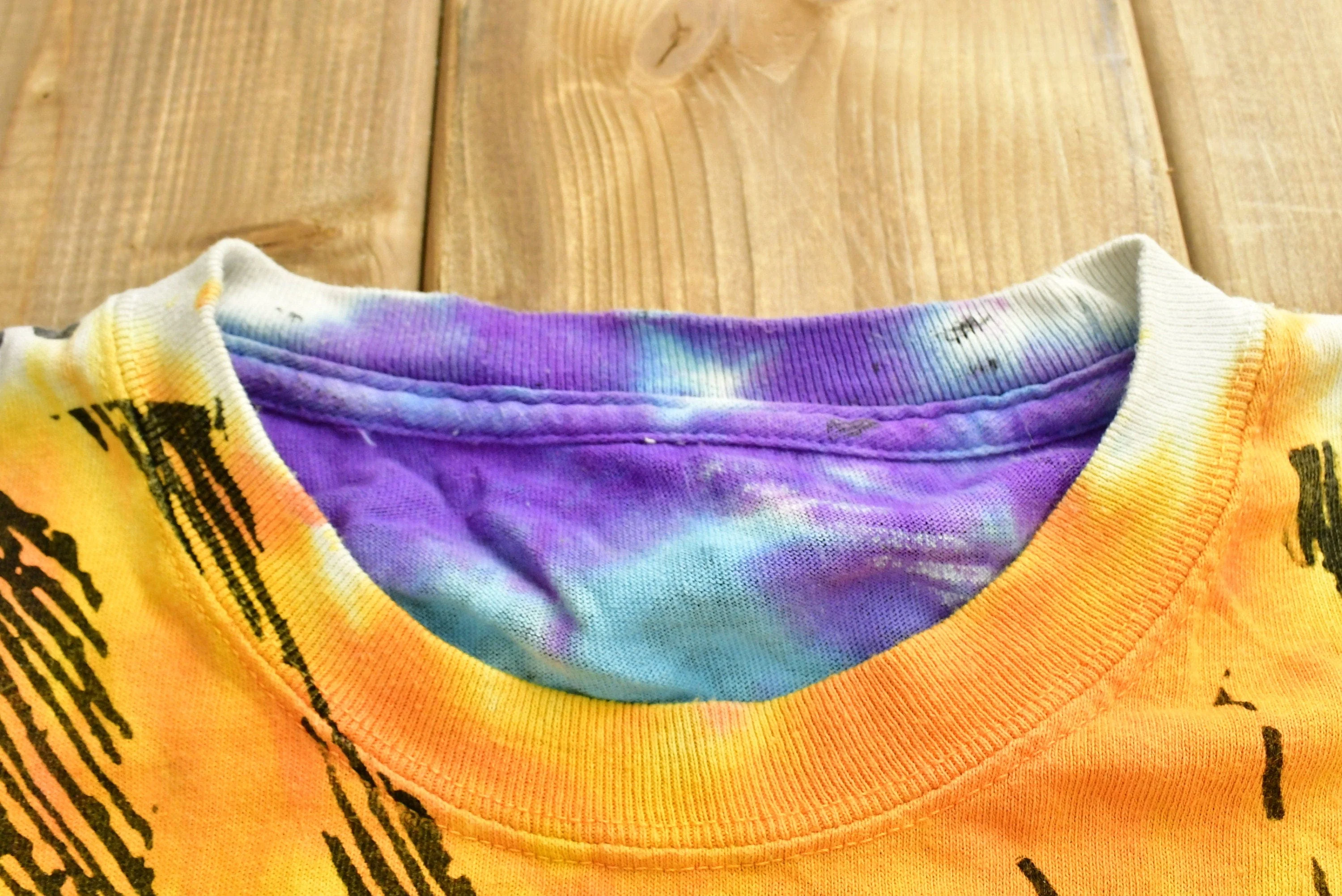 Vintage 1992 Liquid Blue Sun & Moon T Shirt - Image 6