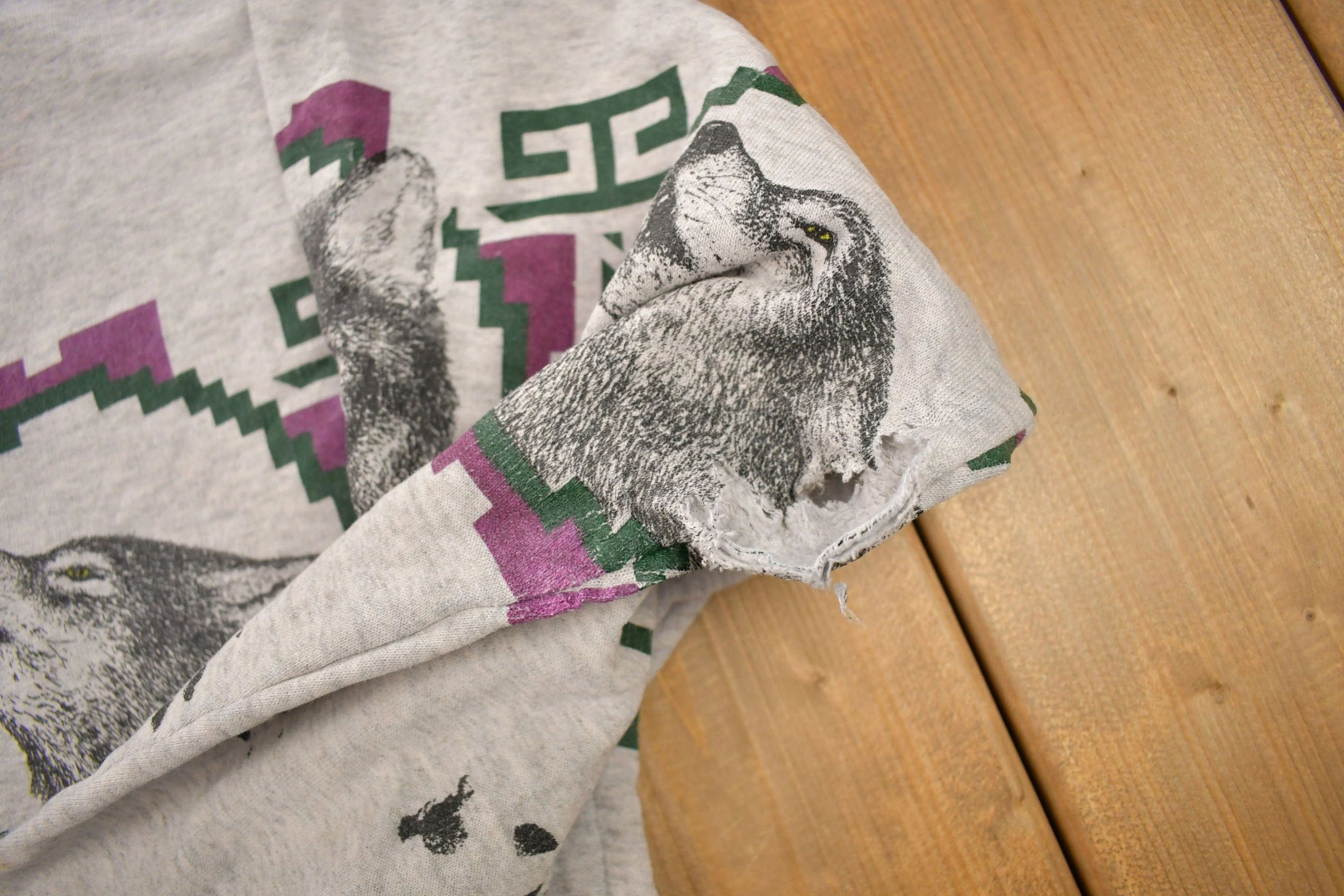 Vintage 1993 Aztec Wolf Theme Crewneck Men's Large - Image 6