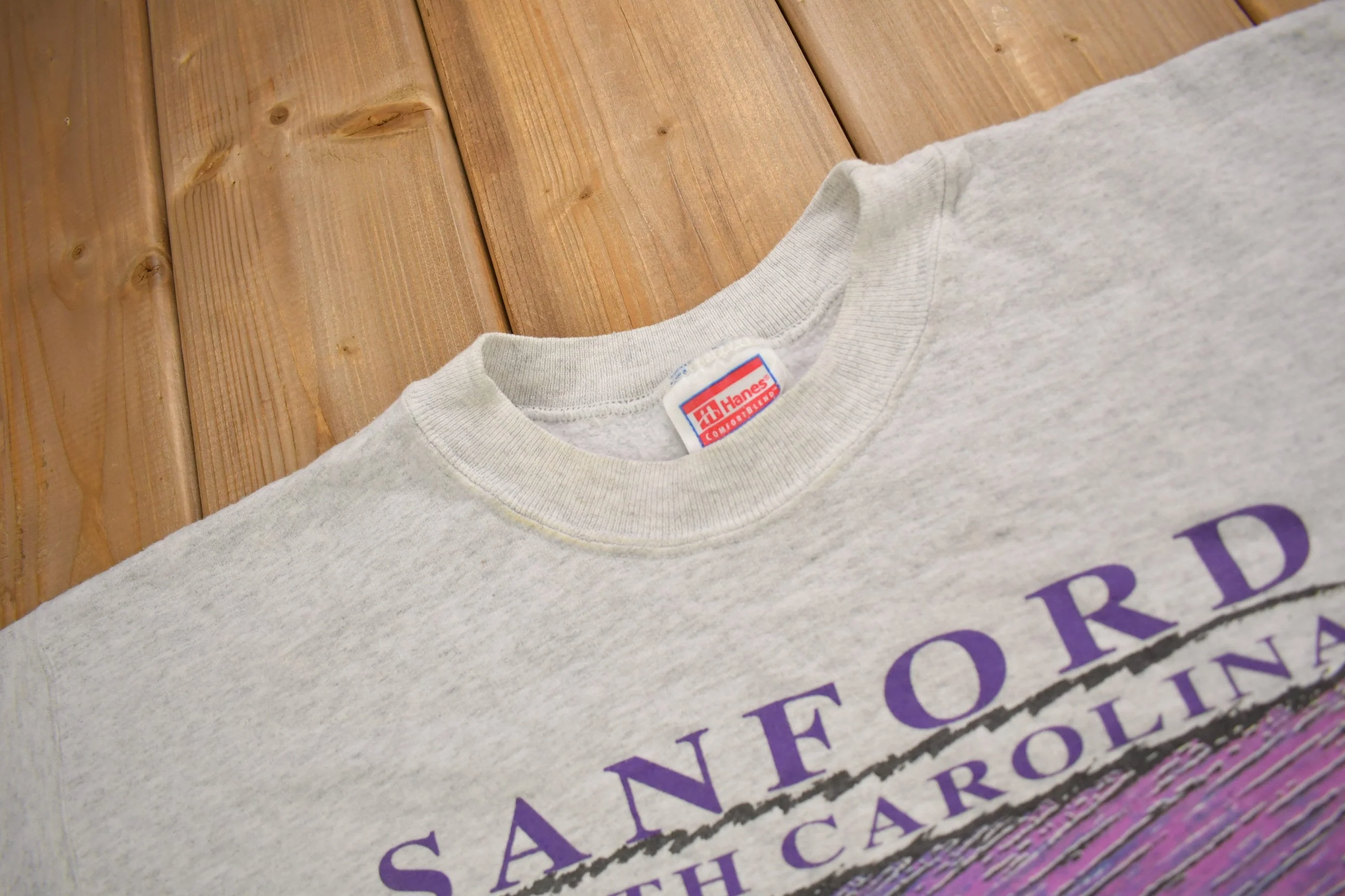 Vintage 1997 Sanford North Carolina Graphic Crewneck Sweatshirt - Image 5