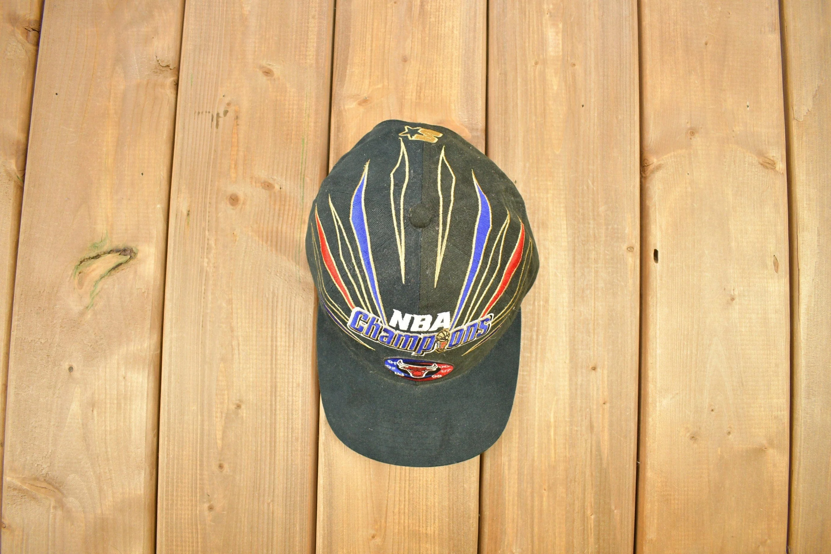 Vintage 1998 Chicago Bulls NBA Champions Starter Stripes Strap Back Hat - Image 5