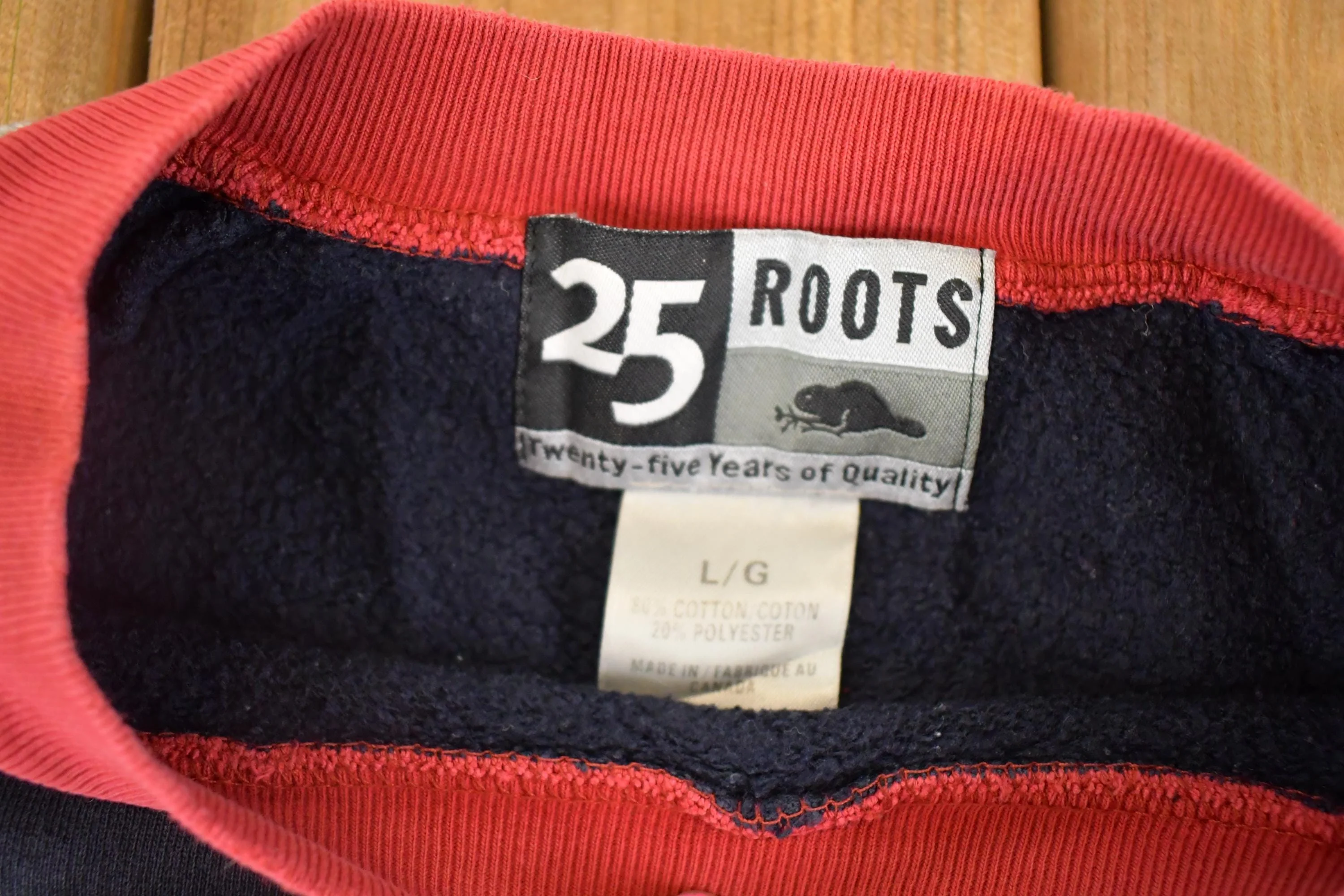 Vintage 1998 Roots Athletics Souvenir Crewneck Sweatshirt Men's XL - Image 4