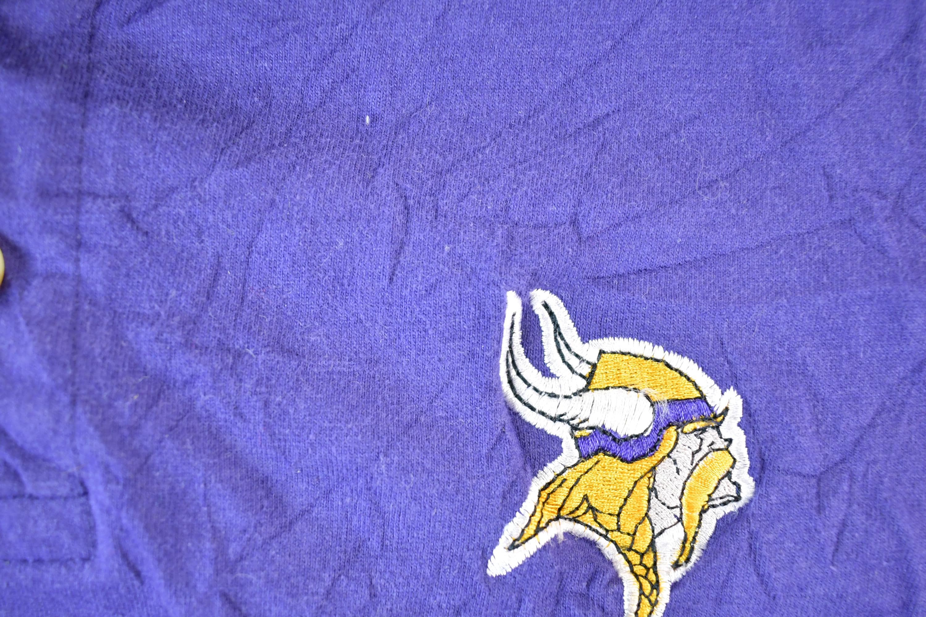Vintage 1999 Minnesota Vikings NFL Embroidered Quarter Button Shirt Mens XL - Image 3