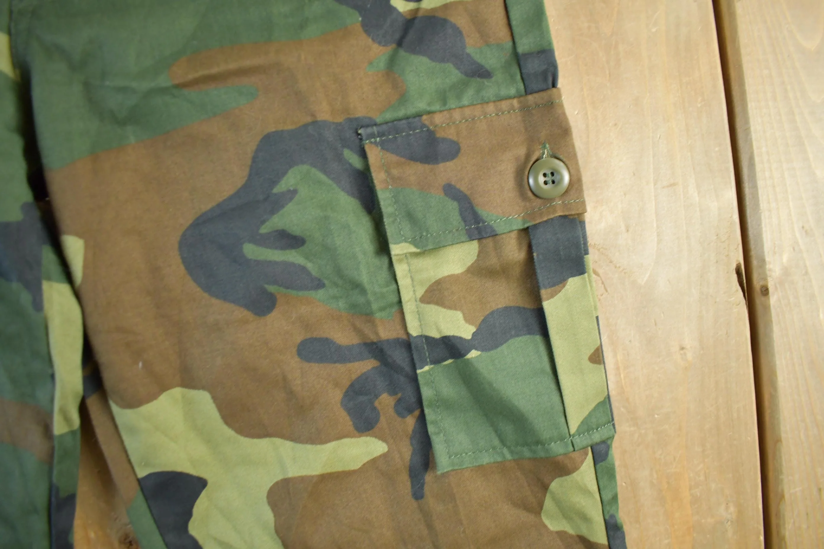 Vintage 2000s Army Woodland Camouflage Cargo Pants Women's 30 x 29 - Image 4