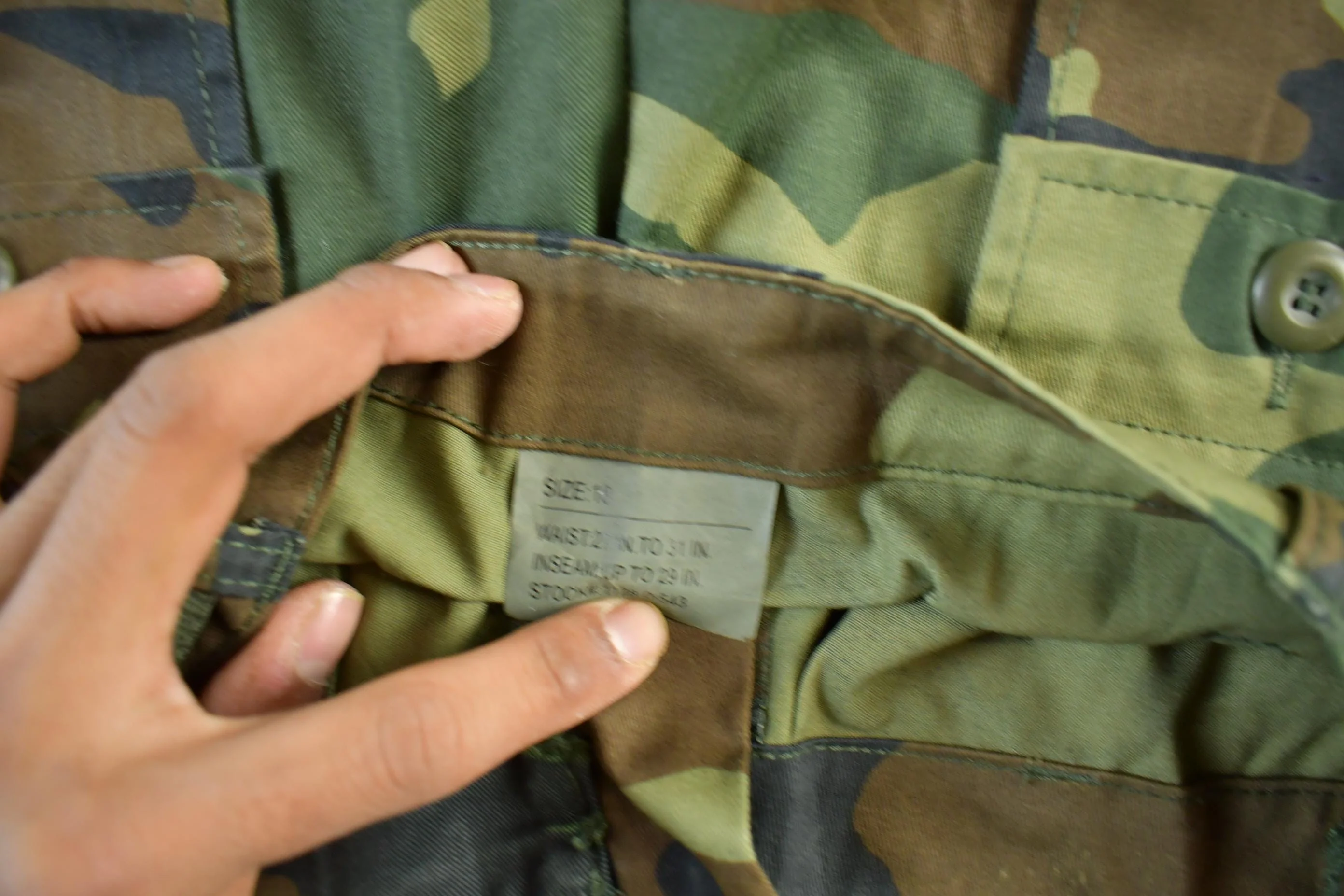 Vintage 2000s Army Woodland Camouflage Cargo Pants Women's 30 x 29 - Image 5