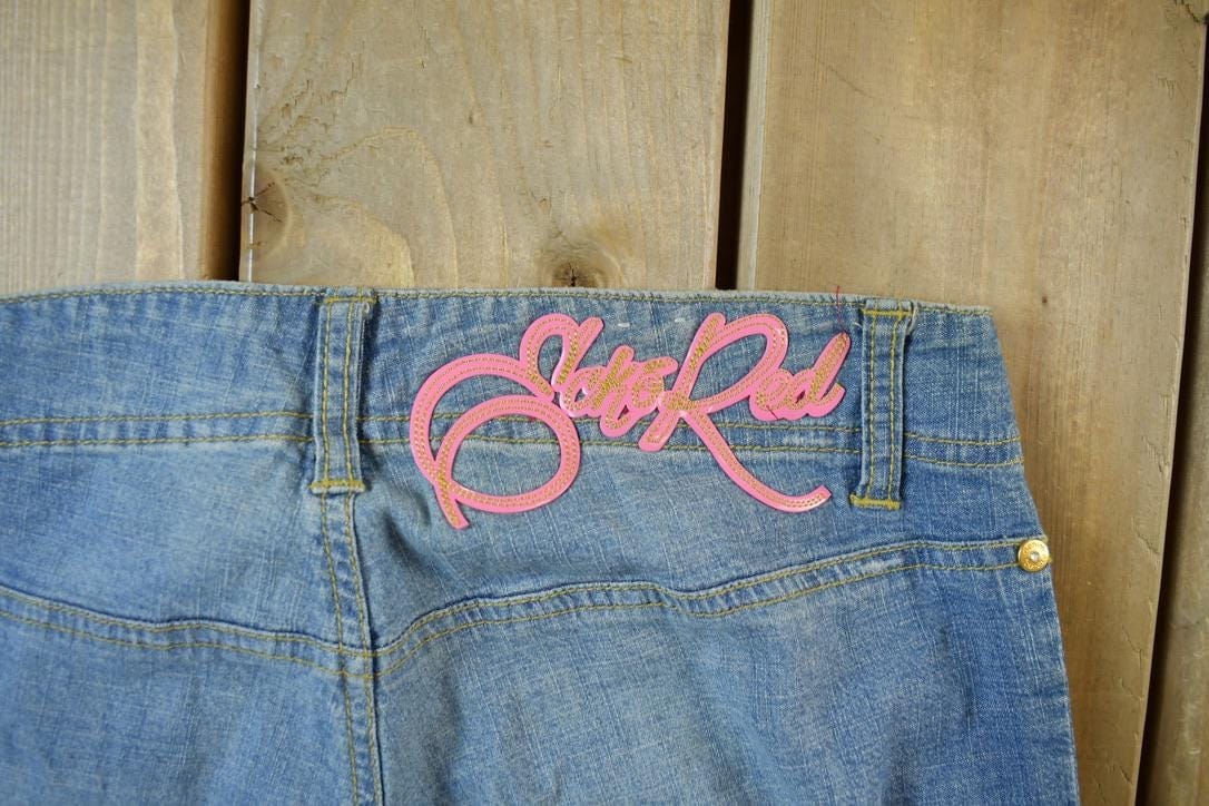 Vintage 2000s Echo Red Pink Embroidered Low Waisted Women's Denim Jeans Women's 28 x 32 - Image 4