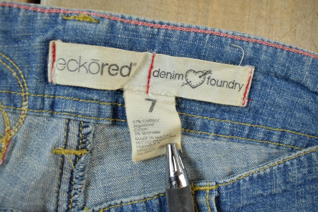 Vintage 2000s Echo Red Pink Embroidered Low Waisted Women's Denim Jeans Women's 28 x 32 - Image 7