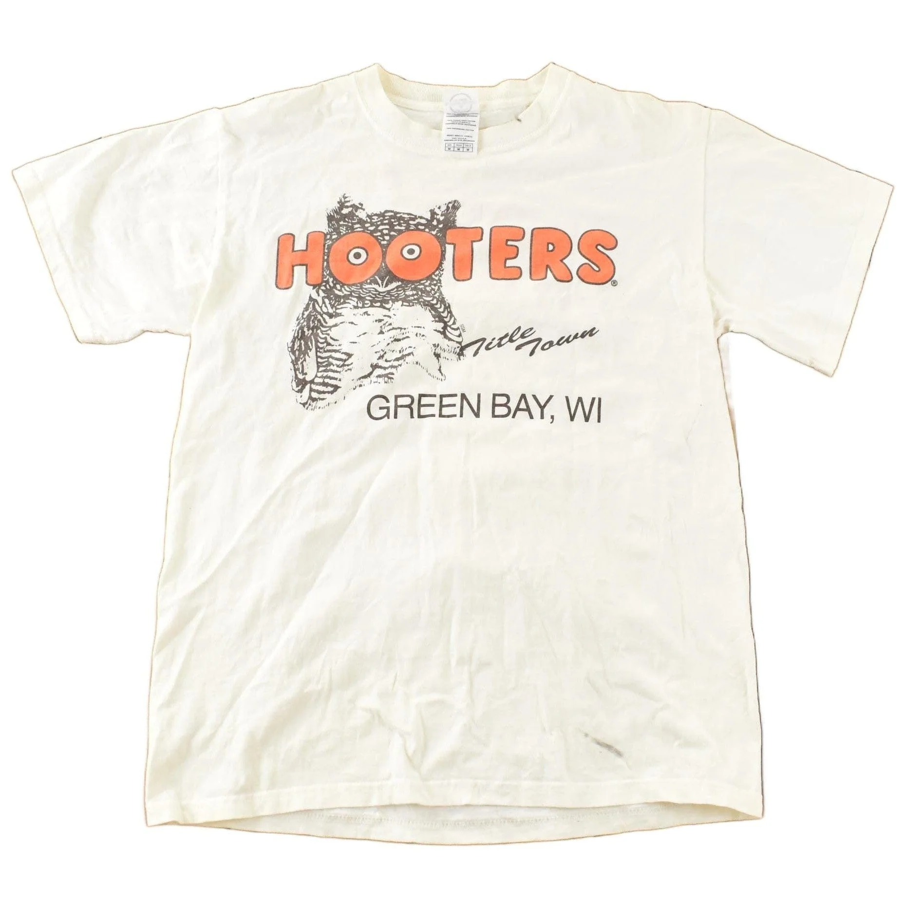 Vintage 2000s Hooters Green Bay Souvenir T-Shirt Men's Medium