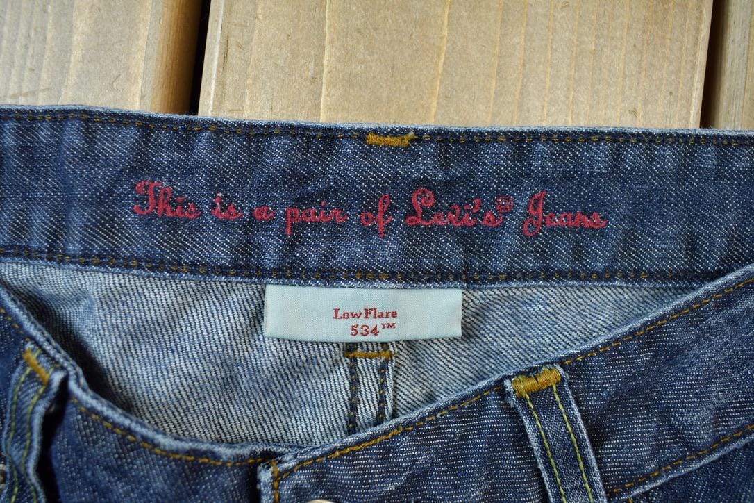 Vintage 2000s Levis Red Tab 534 Low Flare Denim Jeans Women's 30 x 32 - Image 6