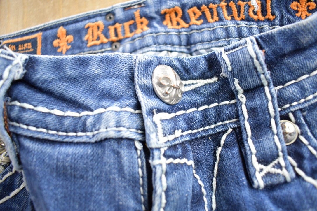 Vintage 2000s Rock Revival Skinny Jeans Women's 24 x 32 - Image 8
