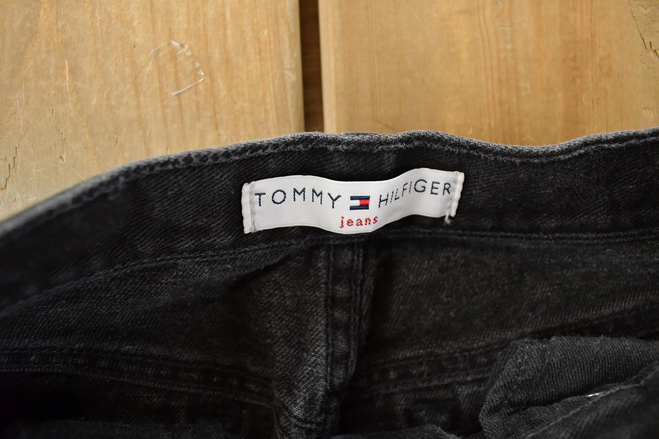 Vintage 2000s Tommy Hilfiger Denim Jeans Women's 30 x 30 - Image 4