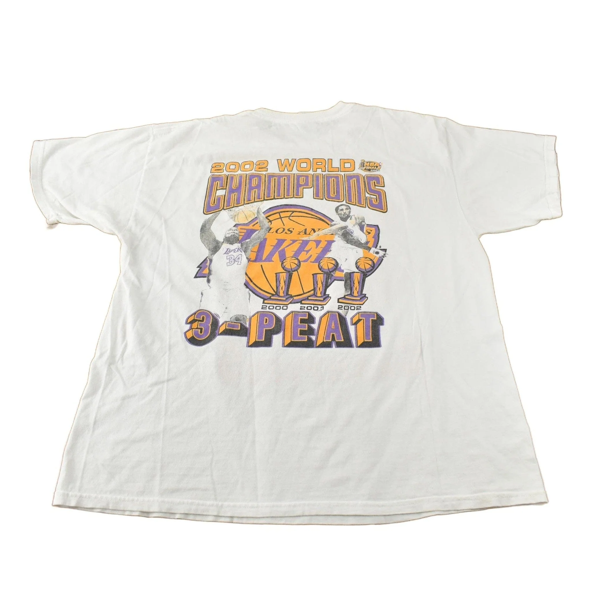 Vintage 2002 Los Angeles Lakers NBA 3 Peat Champs Graphic T-Shirt Men's XL - Image 2