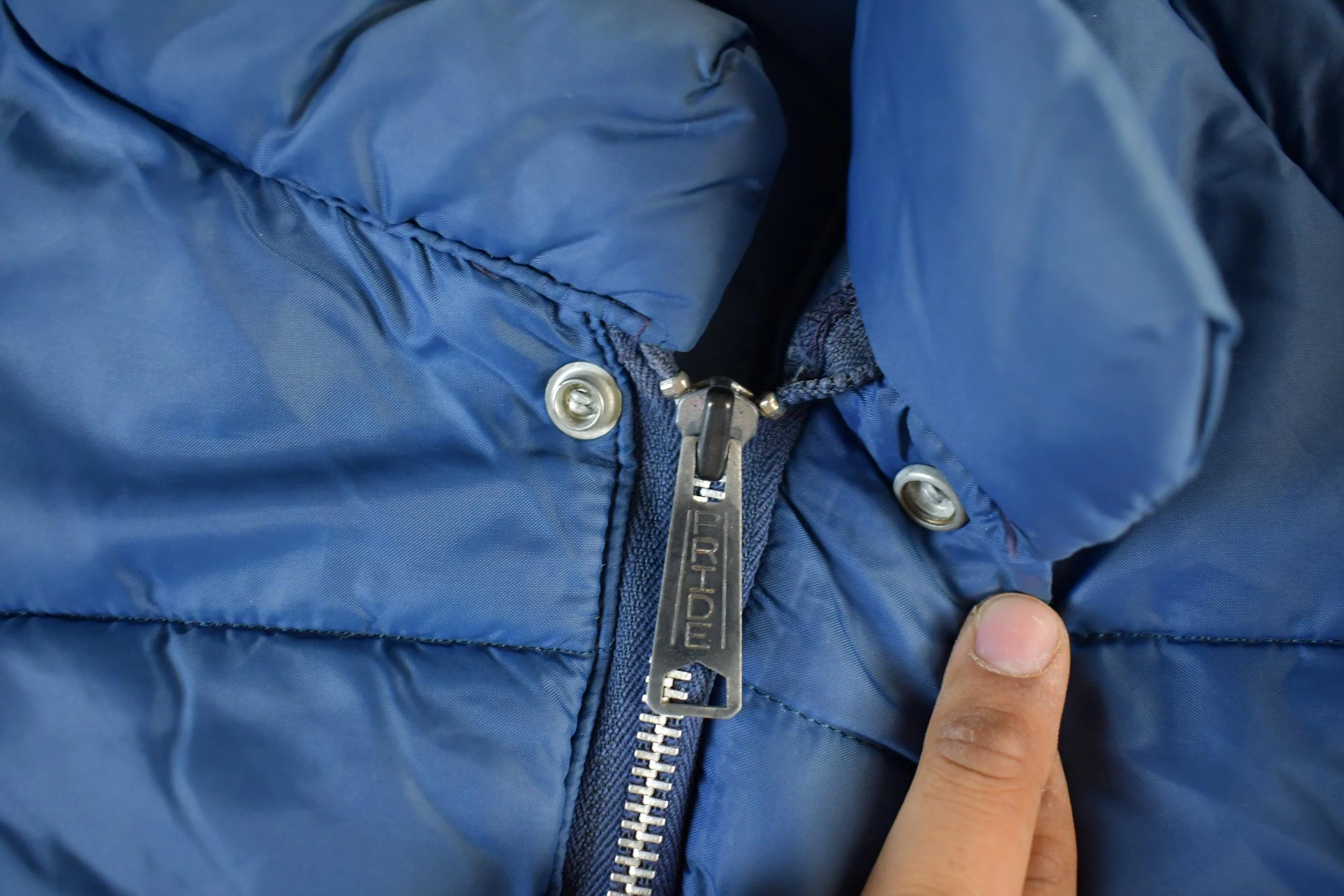 Vintage 80s Blue Nylon Puffer Jacket - Men's Medium - Image 4