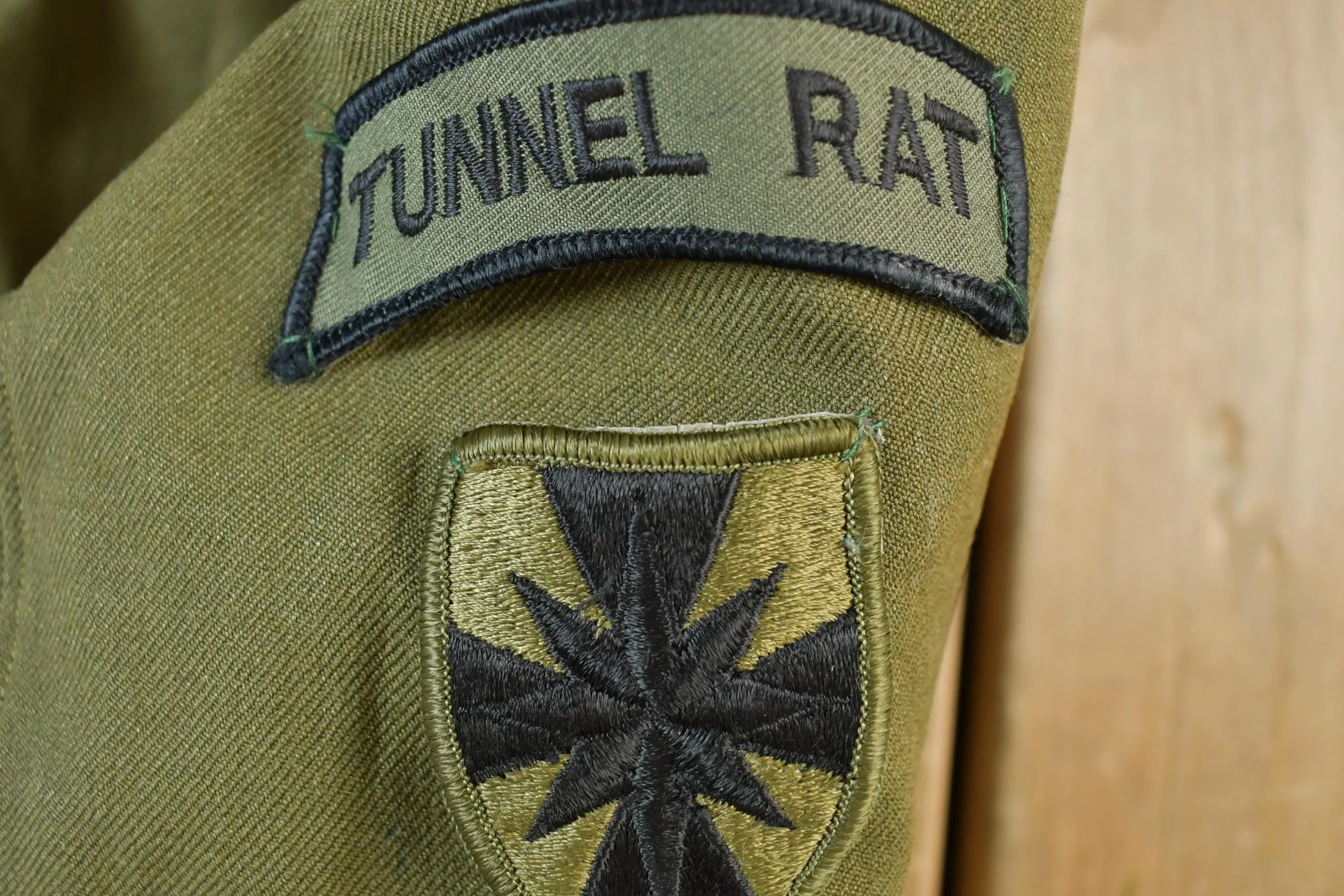Vintage Military Jungle Expert Peace Sign Button Up Army Jacket - Image 7