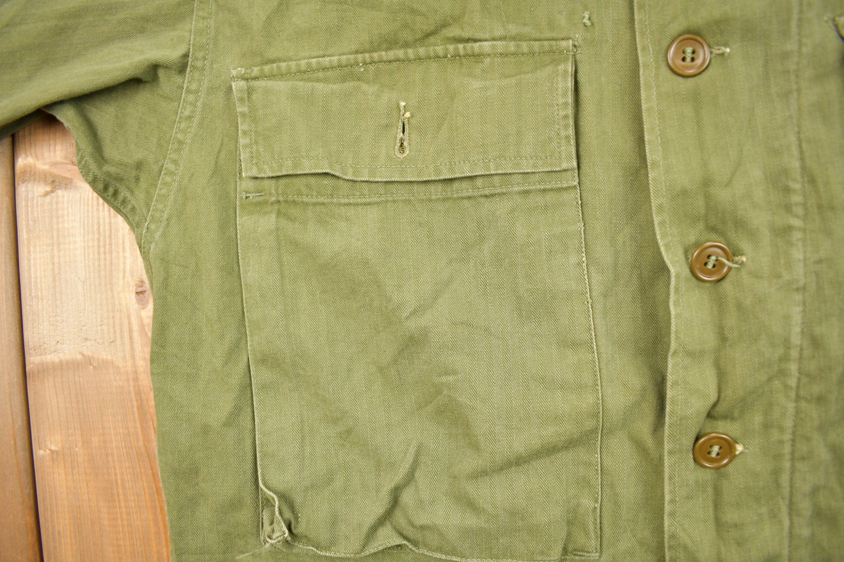 Vintage WW2 1940s Herringbone Military Jacket Army Men's Medium - Image 4