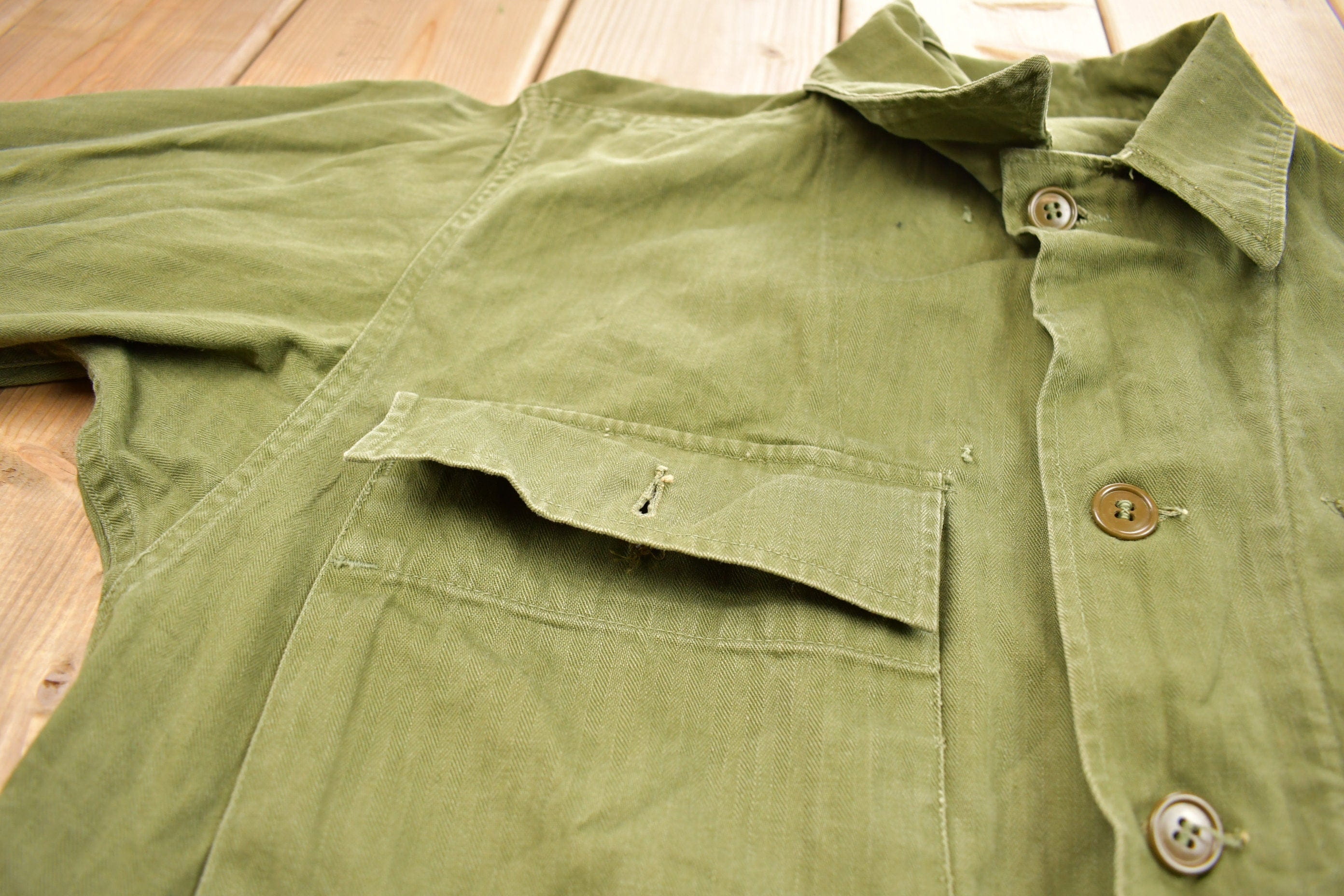 Vintage WW2 1940s Herringbone Military Jacket Army Men's Medium - Image 5