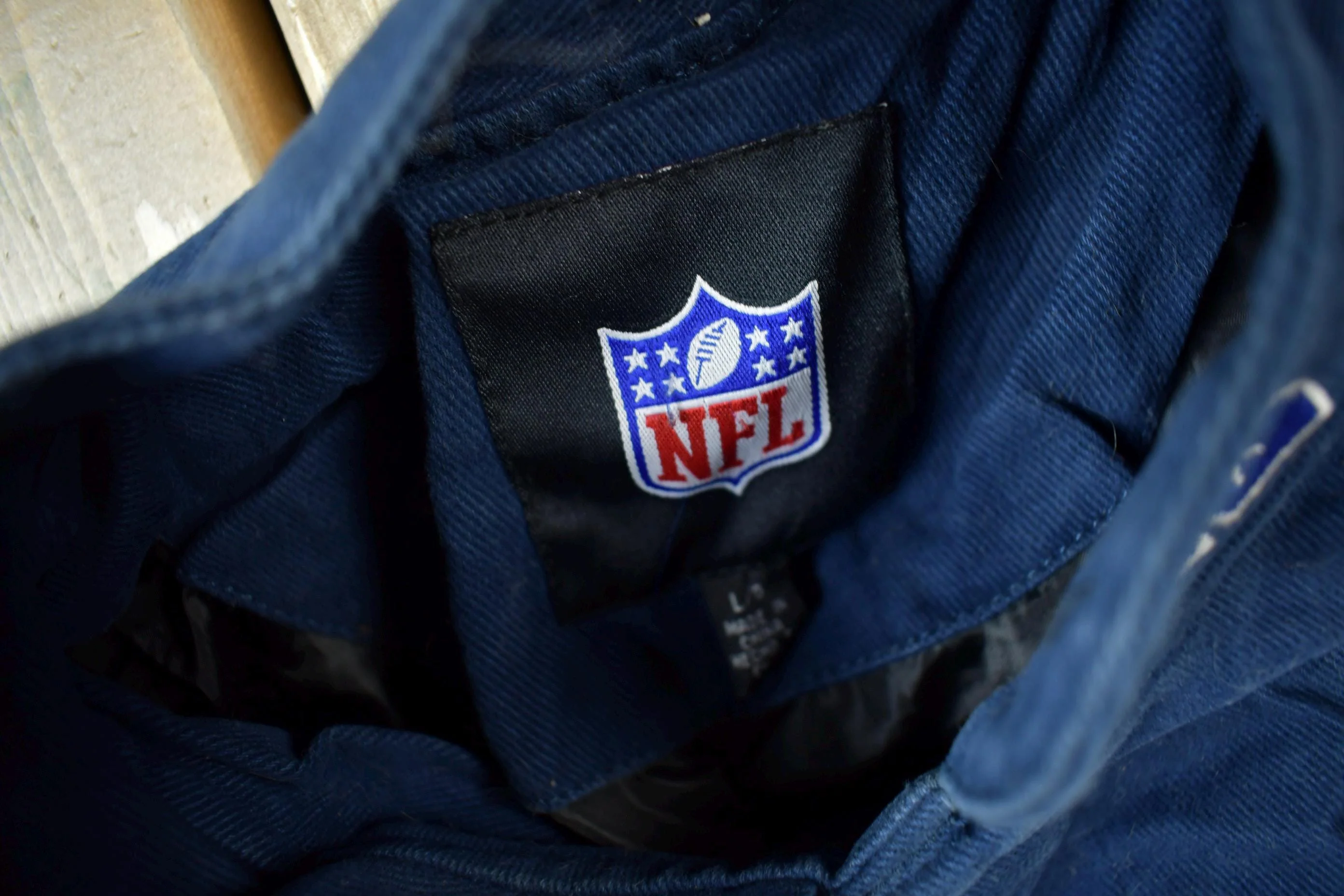 Vintage Y2K Dallas Cowboys NFL Embroidered Bomber Jacket Men's Large - Image 8