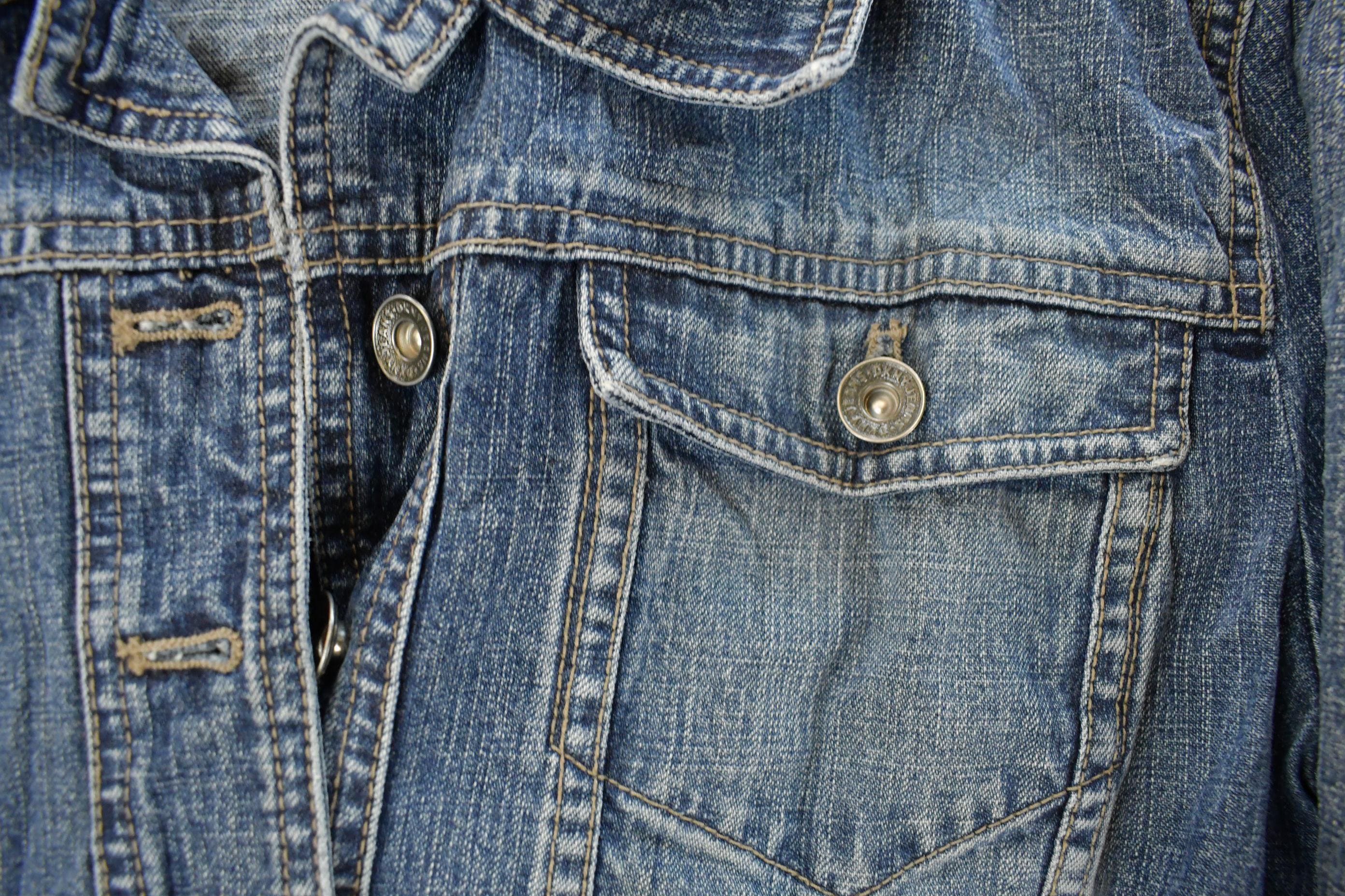 Vintage Y2K DKNY Denim Trucker Jean Jacket Women's Small - Image 5