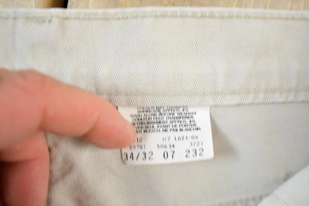 Vintage Y2K Levi Strauss Cream White Tab Denim Jeans Men's 34 x 32 - Image 4