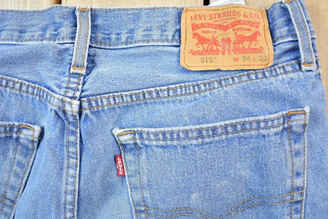 Vintage Y2K Levi Strauss Red Tab 516 Denim Jeans Men's 34 x 30 - Image 3