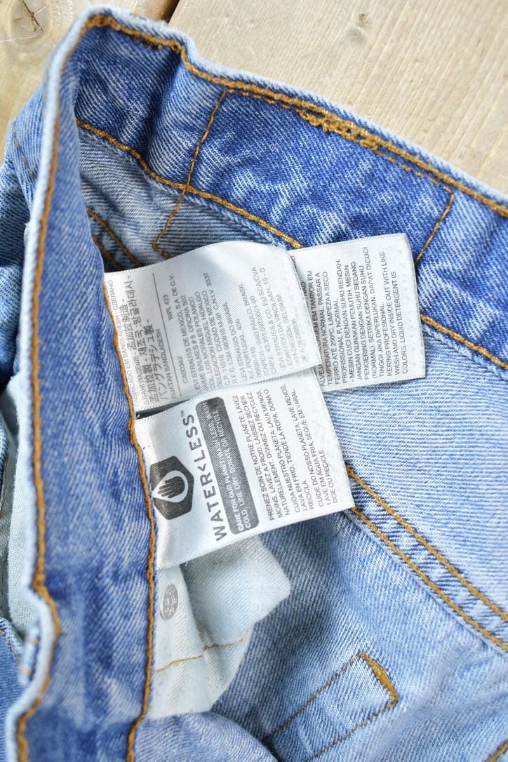 Vintage Y2K Levi Strauss Red Tab 516 Denim Jeans Men's 34 x 30 - Image 4
