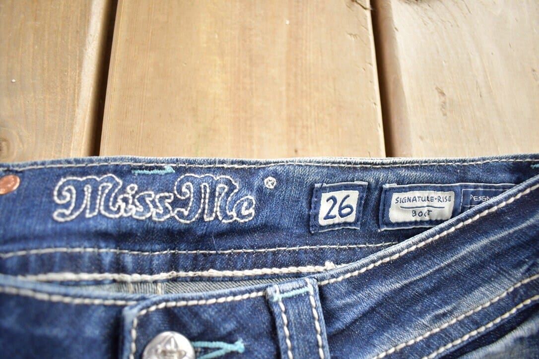 Vintage Y2K Miss Me Bedazzled Cowgirl Western Boot Cut Low Rise Jeans Women's 26 x 33 - Image 7