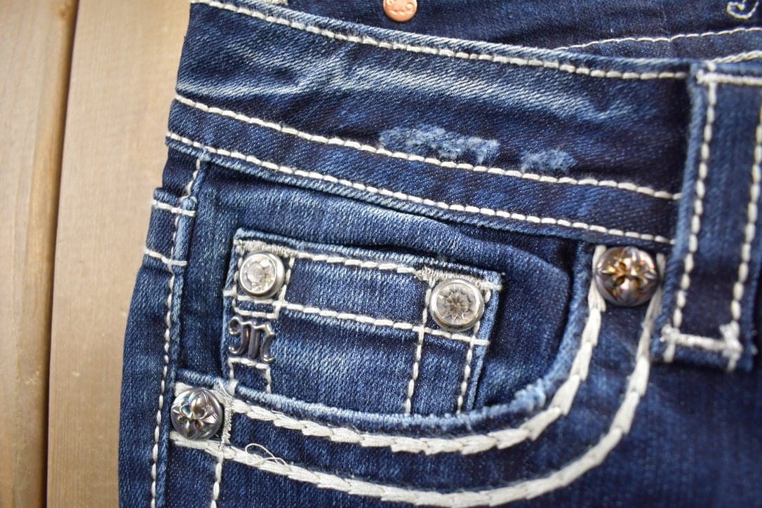 Vintage Y2K Miss Me Bedazzled Cowgirl Western Boot Cut Low Rise Jeans Women's 26 x 33 - Image 3
