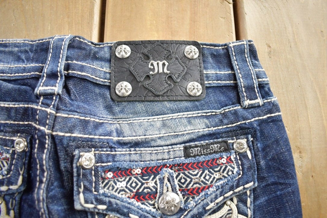 Vintage Y2K Miss Me Bedazzled Cowgirl Western Boot Cut Low Rise Jeans Women's 26 x 33 - Image 7