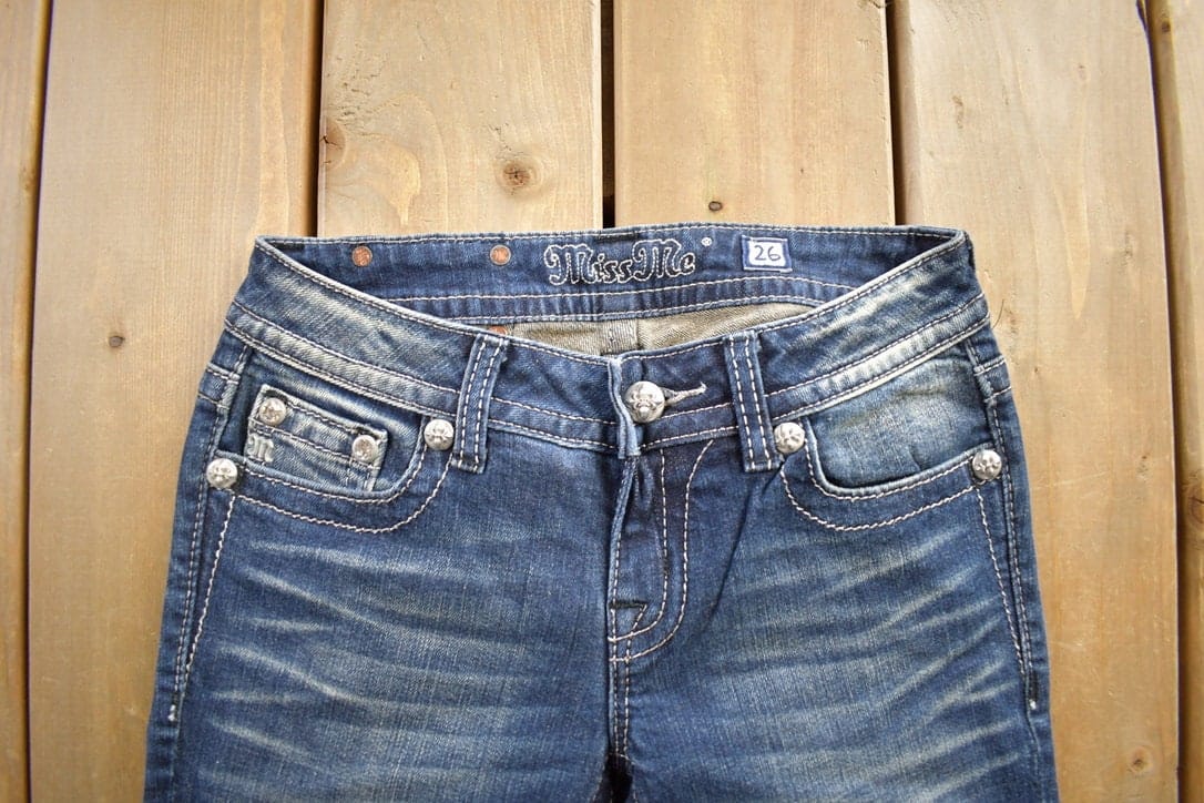 Vintage Y2K Miss Me Bedazzled Embroidered Boot Cut Low Rise Jeans Women's 26 x 33 - Image 3