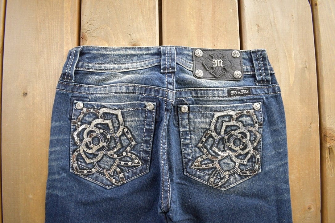 Vintage Y2K Miss Me Bedazzled Embroidered Boot Cut Low Rise Jeans Women's 26 x 33 - Image 5