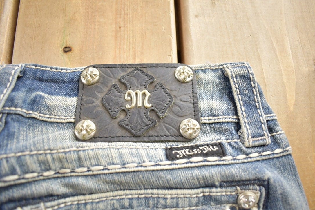 Vintage Y2K Miss Me Bedazzled Embroidered Boot Cut Low Rise Jeans Women's 26 x 33 - Image 4