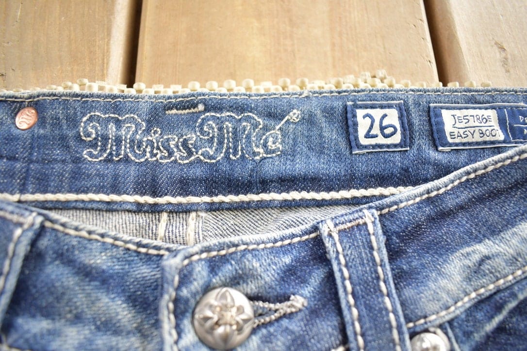 Vintage Y2K Miss Me Bedazzled Embroidered Boot Cut Low Rise Jeans Women's 26 x 33 - Image 8
