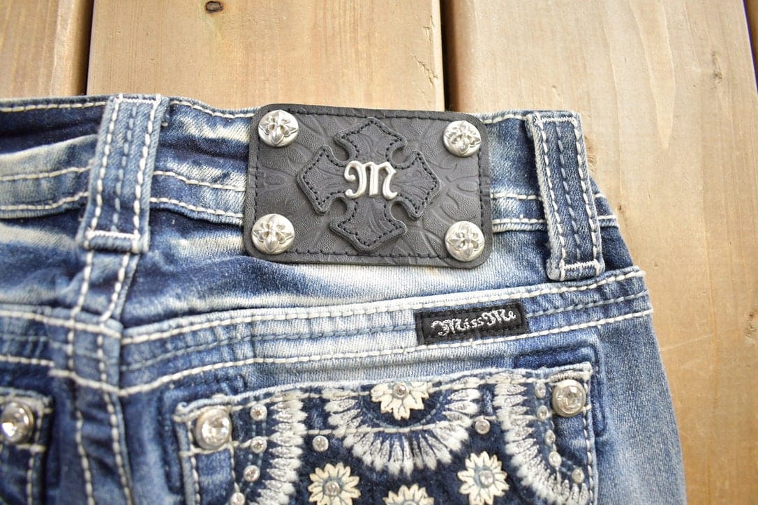 Vintage Y2K Miss Me Bedazzled Embroidered Faded Low Rise Boot Cut Low Rise Jeans Women's 26 x 33 - Image 5