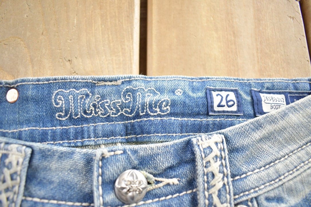 Vintage Y2K Miss Me Bedazzled Embroidered Thrashed Low Rise Boot Cut Low Rise Jeans Women's 26 x 33 - Image 10