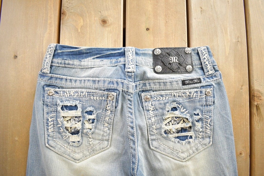 Vintage Y2K Miss Me Bedazzled Embroidered Thrashed Low Rise Boot Cut Low Rise Jeans Women's 26 x 33 - Image 5