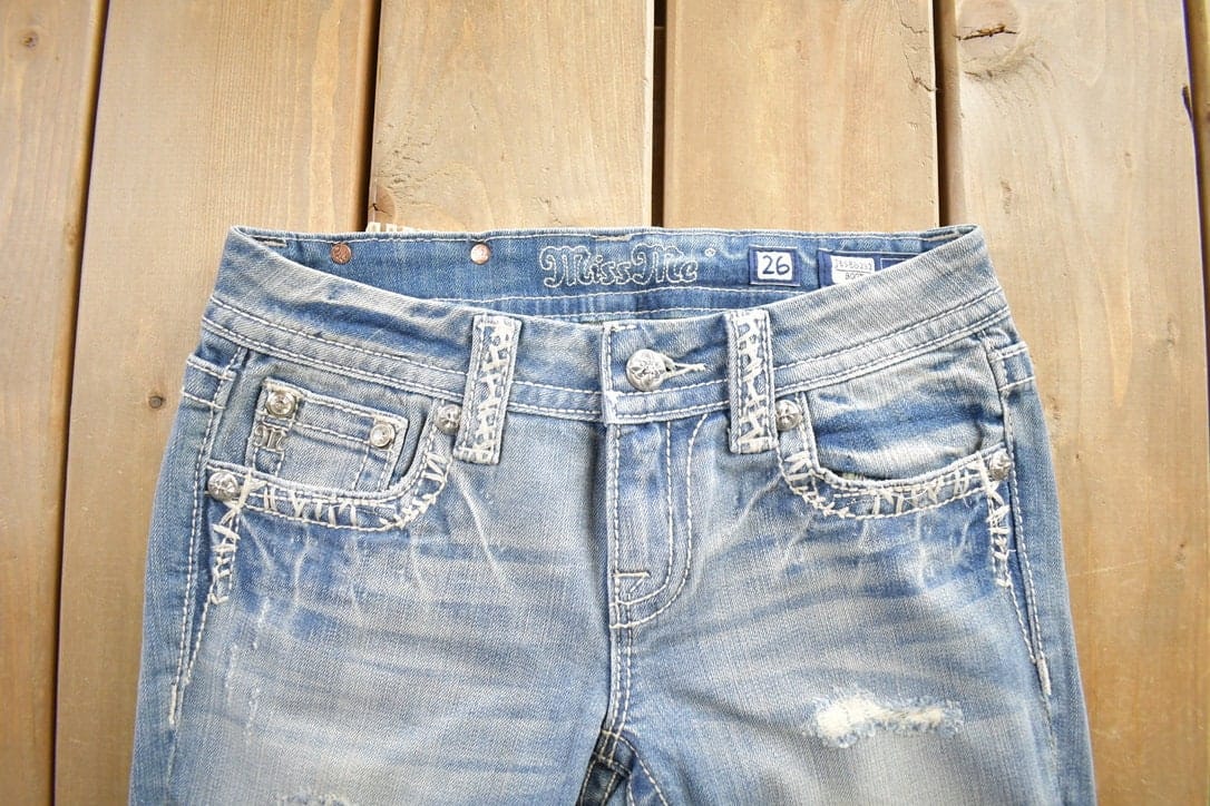 Vintage Y2K Miss Me Bedazzled Embroidered Thrashed Low Rise Boot Cut Low Rise Jeans Women's 26 x 33 - Image 8
