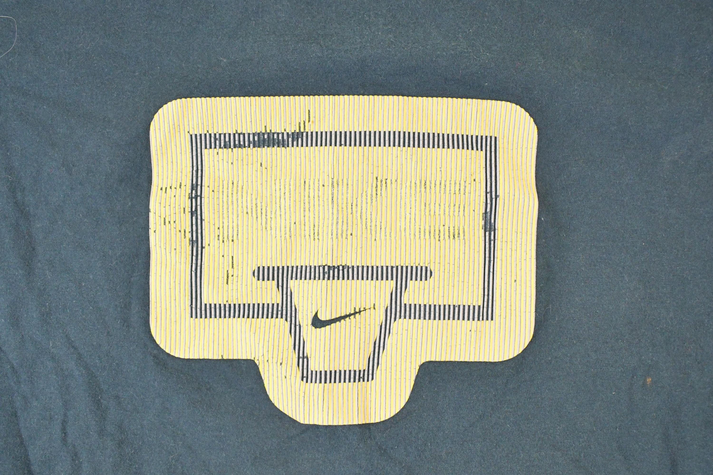 Vintage Y2K Nike Basketball T-Shirt Men's L - Image 3