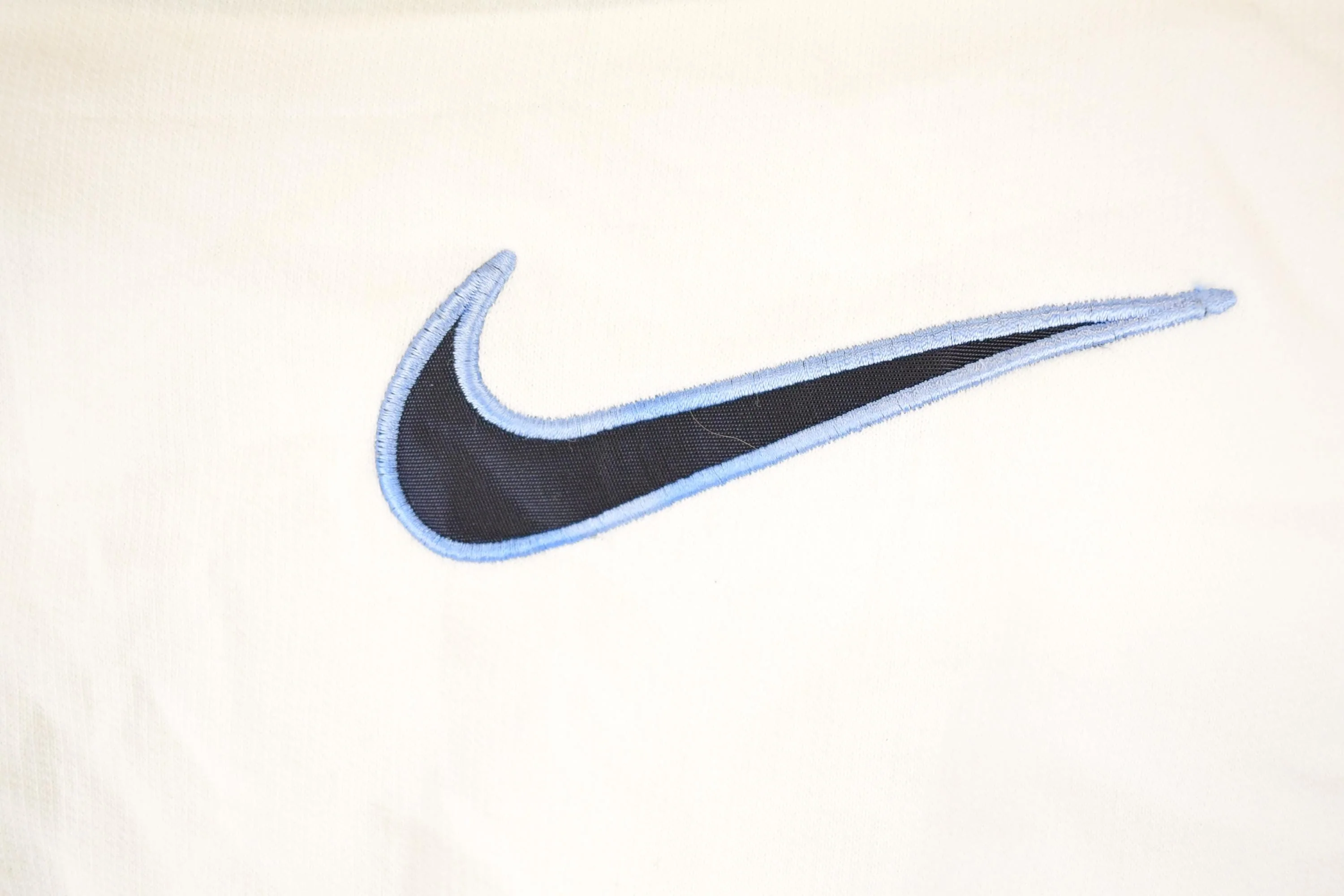 Vintage Y2K Nike Big Middle Embroidered Swoosh Hoodie Sweatshirt Men's L - Image 3