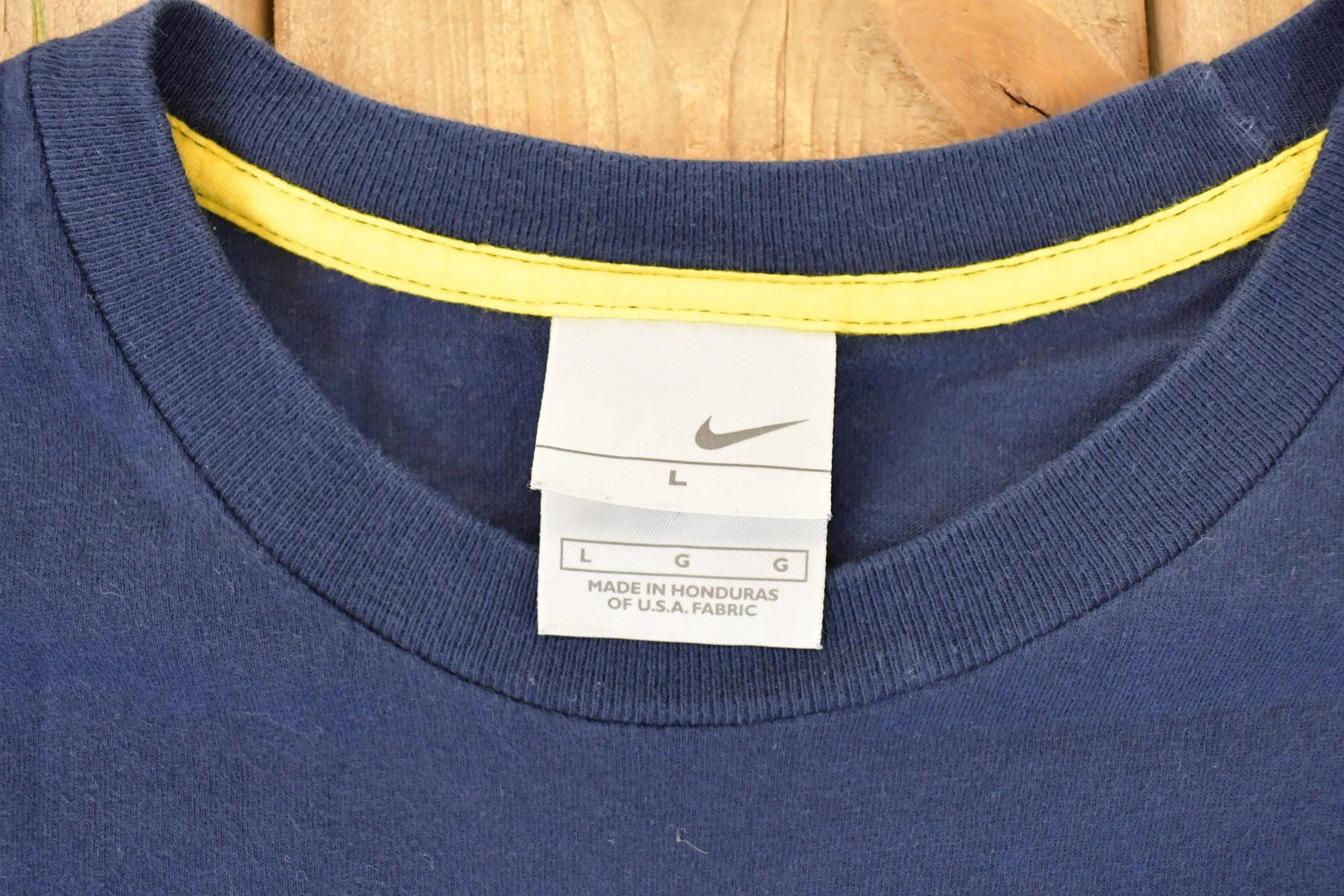 Vintage Y2K Nike T-Shirt Men's M - Image 4