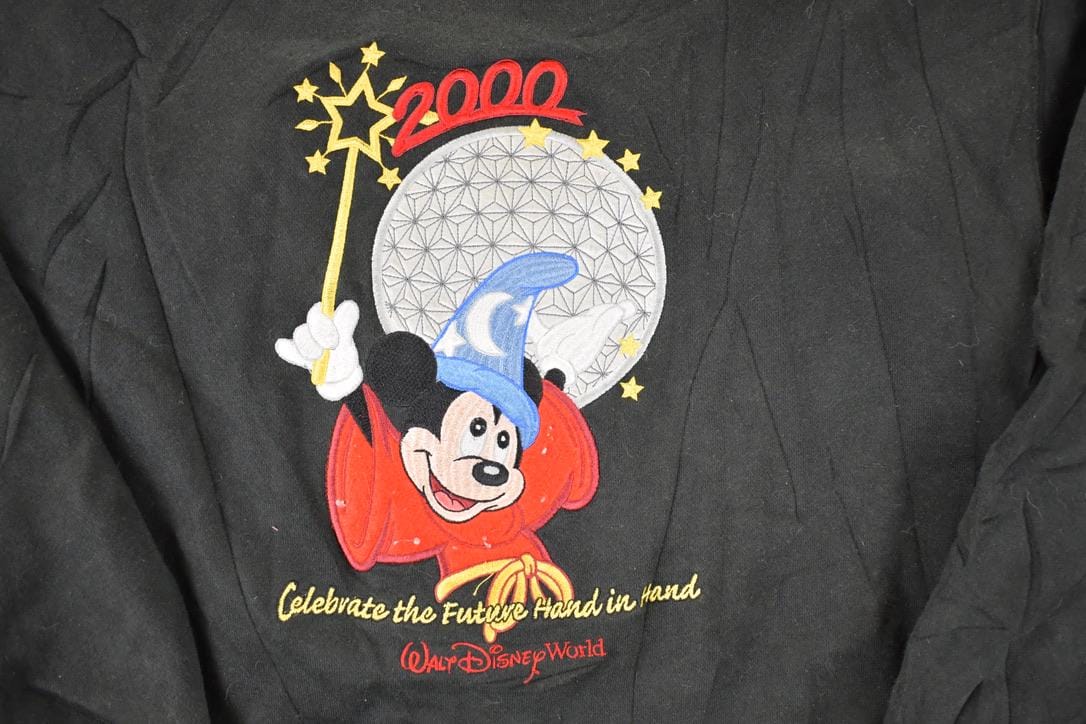 Vintage Y2K Walt Disney World Embroidered Crewneck Sweater Men's M - Image 3
